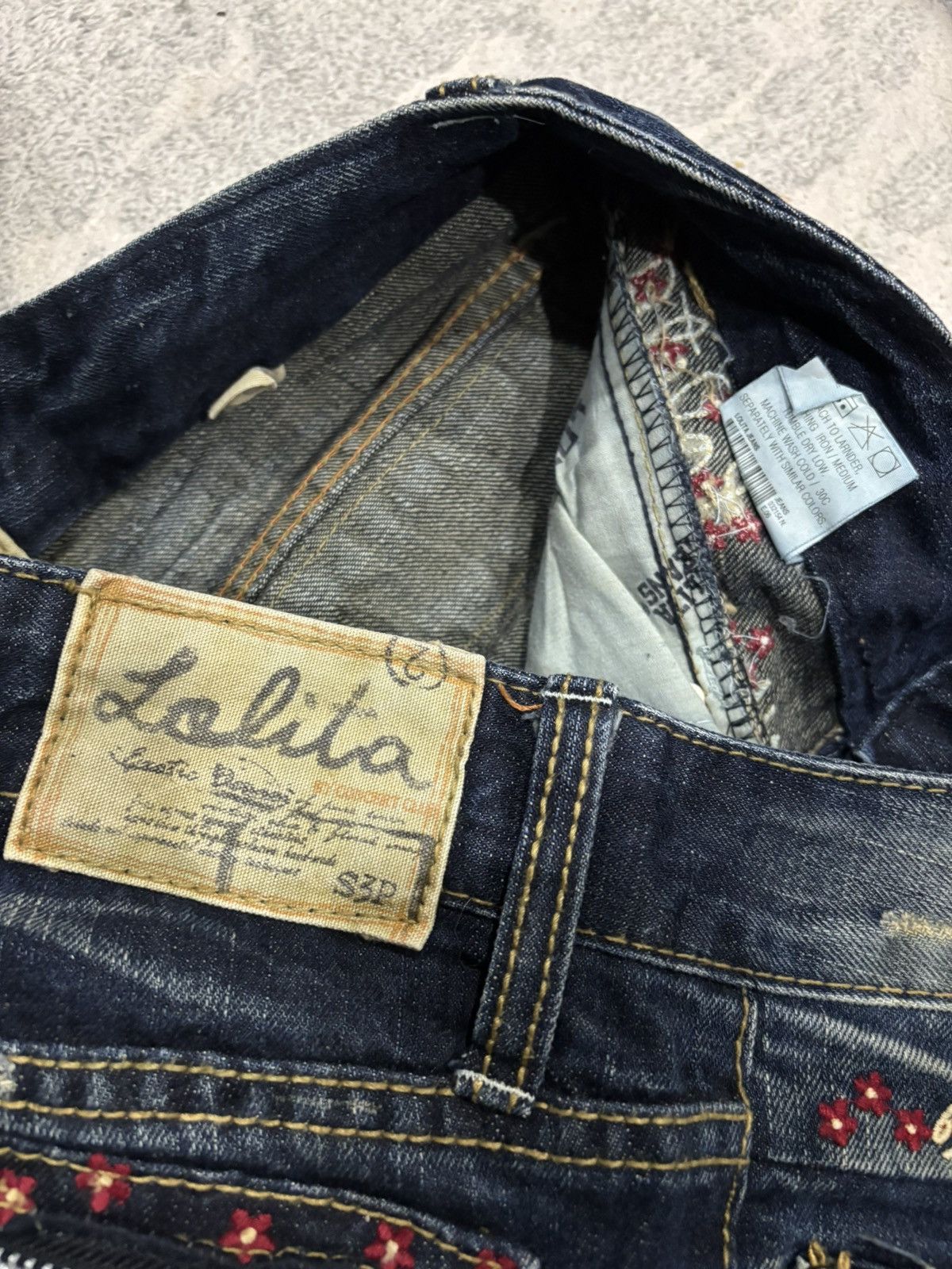 If Six Was Nine × Le Grande Bleu (L.G.B.) × Tornado Mart Lolita Exotic Vintage Denim Flared Jeans By Concert Club Size 30" / US 8 / IT 44 - 11 Thumbnail