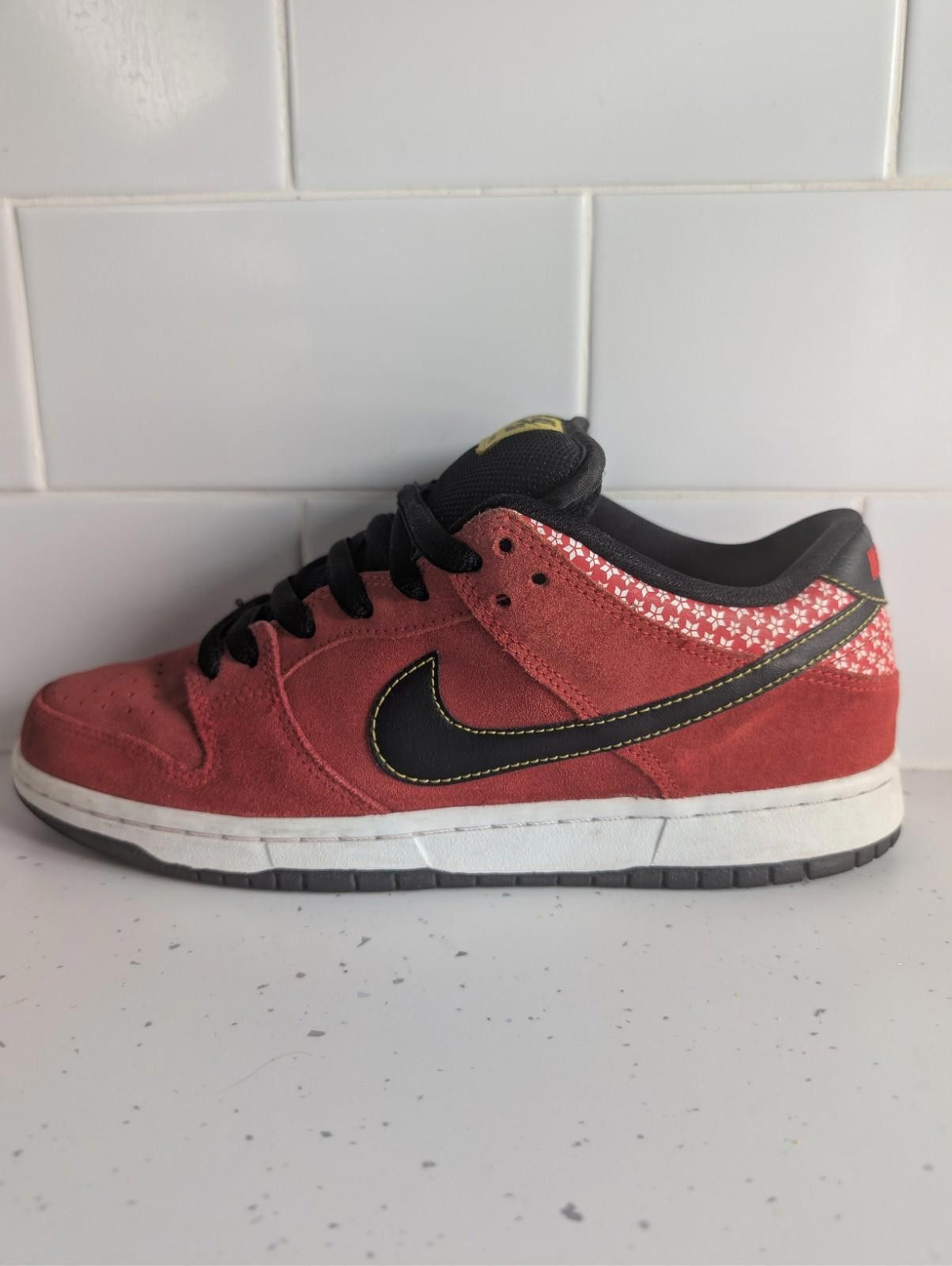 Nike Nike SB Dunk Low Firecracker Red UK 8 Rare SB Collector Pair Size US 9 / EU 42 - 3 Thumbnail