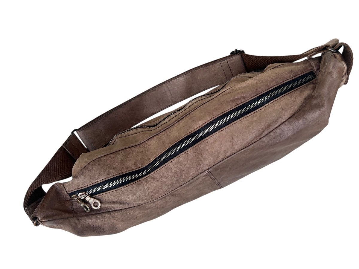 Leather Vintage Sazaby Japan RiRi Zip Patina Leather Banana Bag Size ONE SIZE - 18 Thumbnail