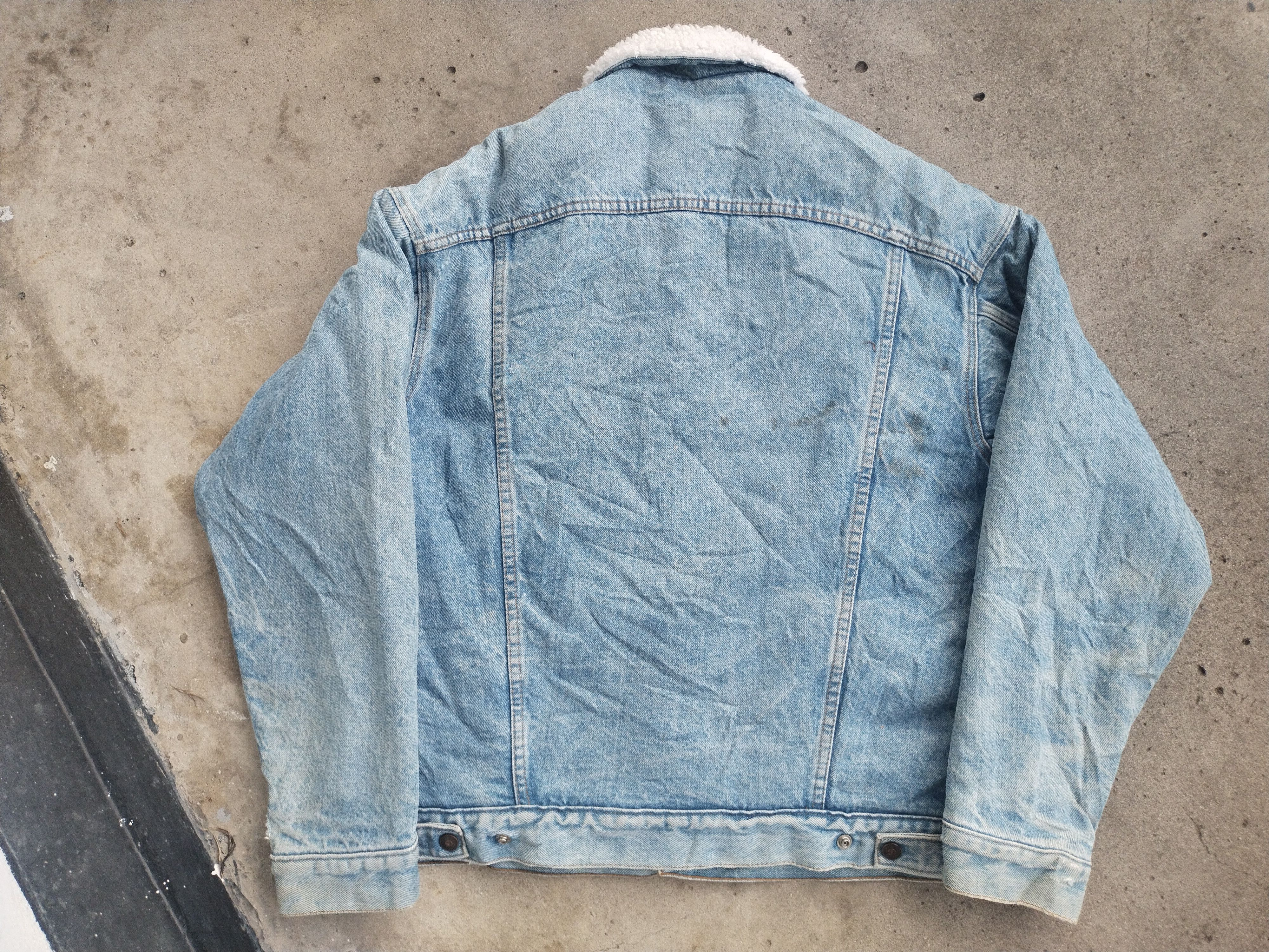 Levi's Vintage Clothing Vintage Levi's Sherpa Lined Denim Trucker Jacket Size US M / EU 48-50 / 2 - 11 Thumbnail