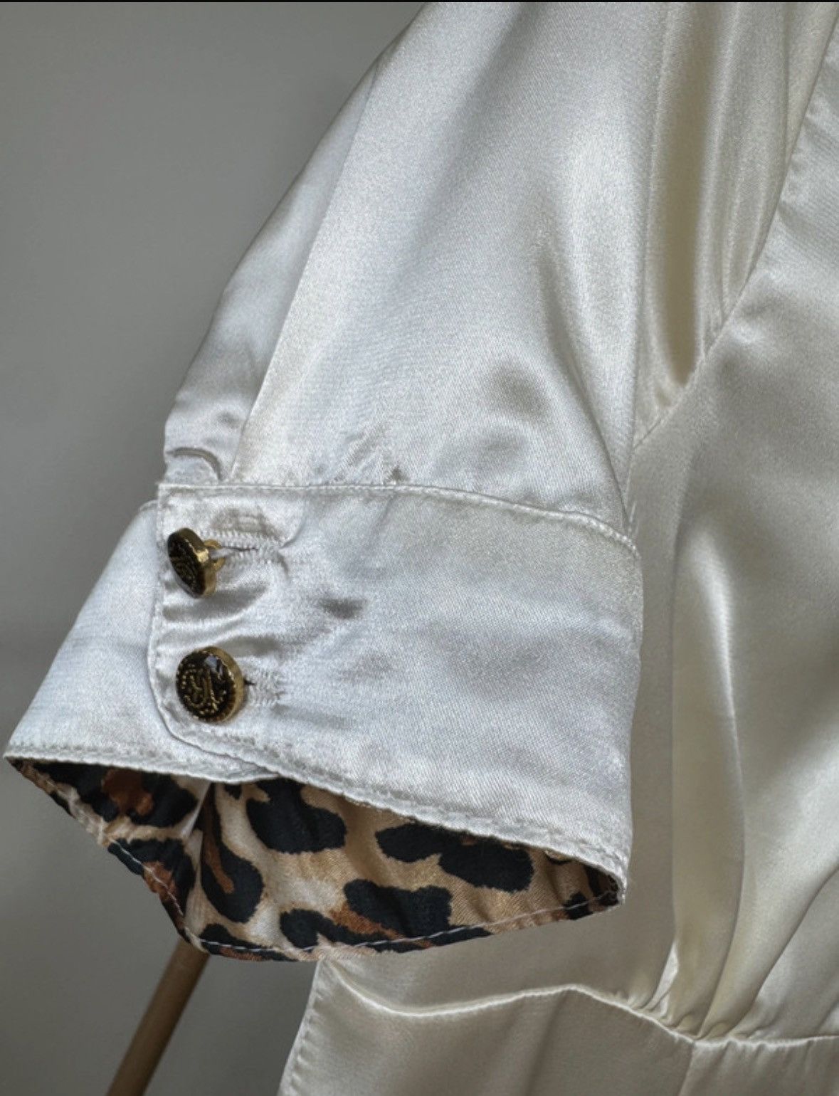 Roberto Cavalli Roberto Cavalli satin blouse Size M / US 6-8 / IT 42-44 - 8 Thumbnail