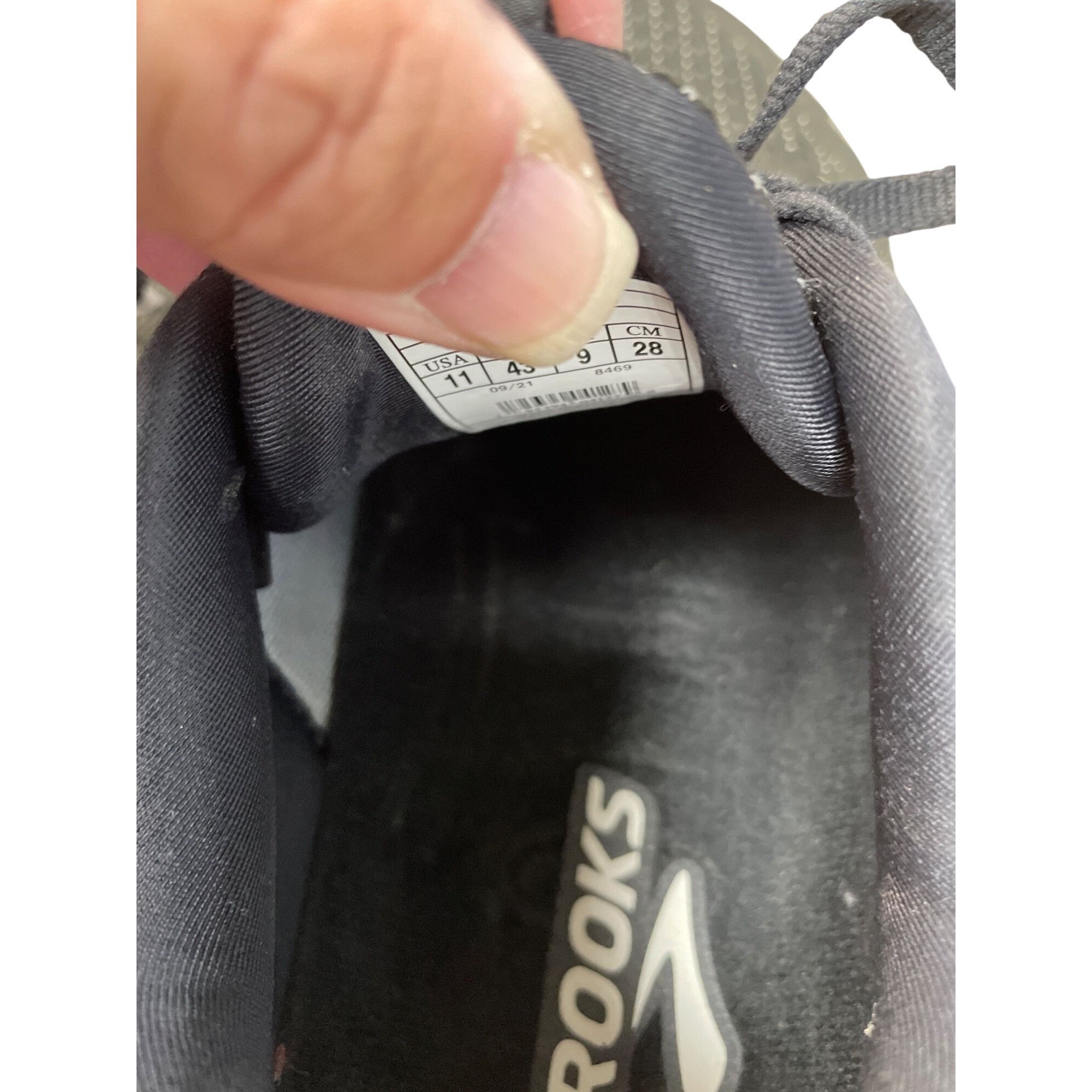 Brooks Brooks Glycerin 20 Womans Black White Running Shoes sneakers Size US 11 / IT 41 - 10 Thumbnail