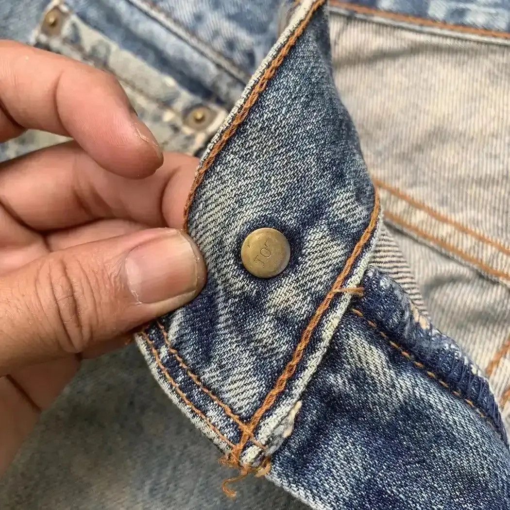 Levi's 1990’s Vtg Levi’s Jeans 32x32 SunFaded DistressedDenim Pants Size US 32 / EU 48 - 12 Thumbnail