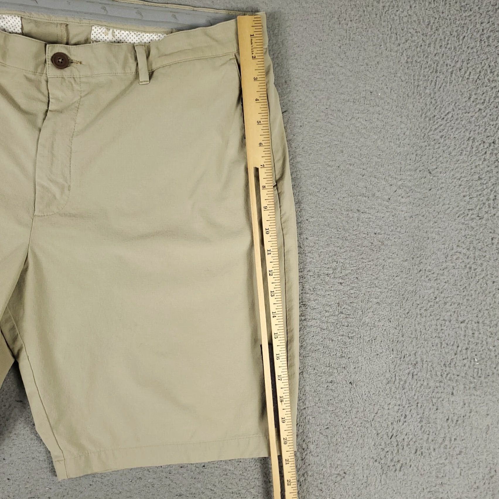 Tommy Bahama VINTAGE Tommy Bahama Shorts Mens 40 Beige Stretch Nylon Flat Front Chino Casual Men Size US 40 / EU 56 - 5 Thumbnail