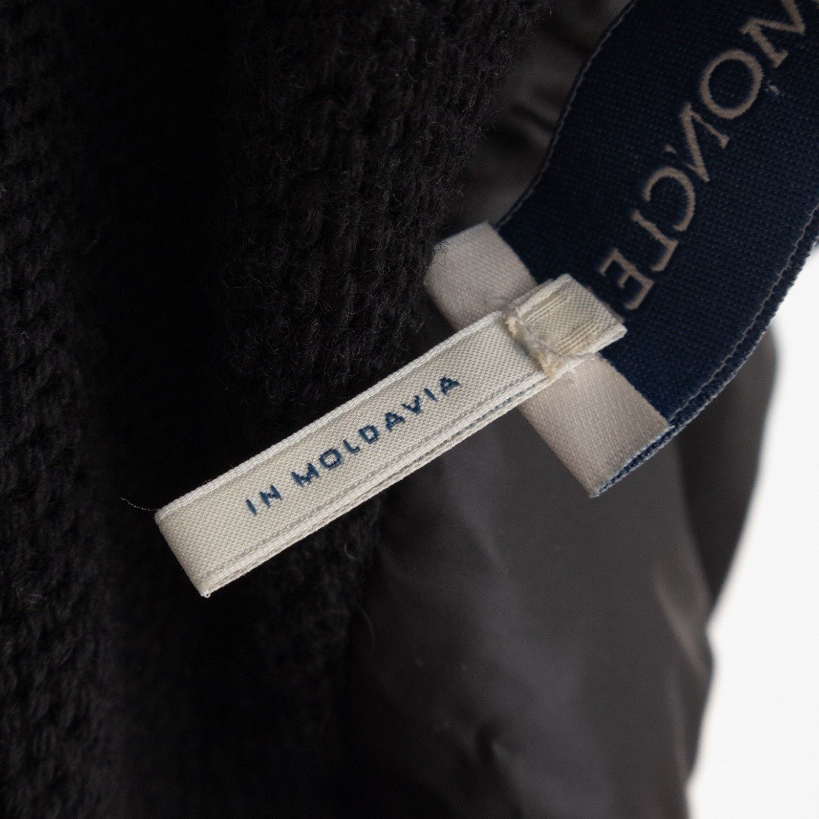 Moncler 1.6k$ MONCLER Striped Cardigan Tricot Wool Down Jacket XS Size XS / US 0-2 / IT 36-38 - 12 Thumbnail