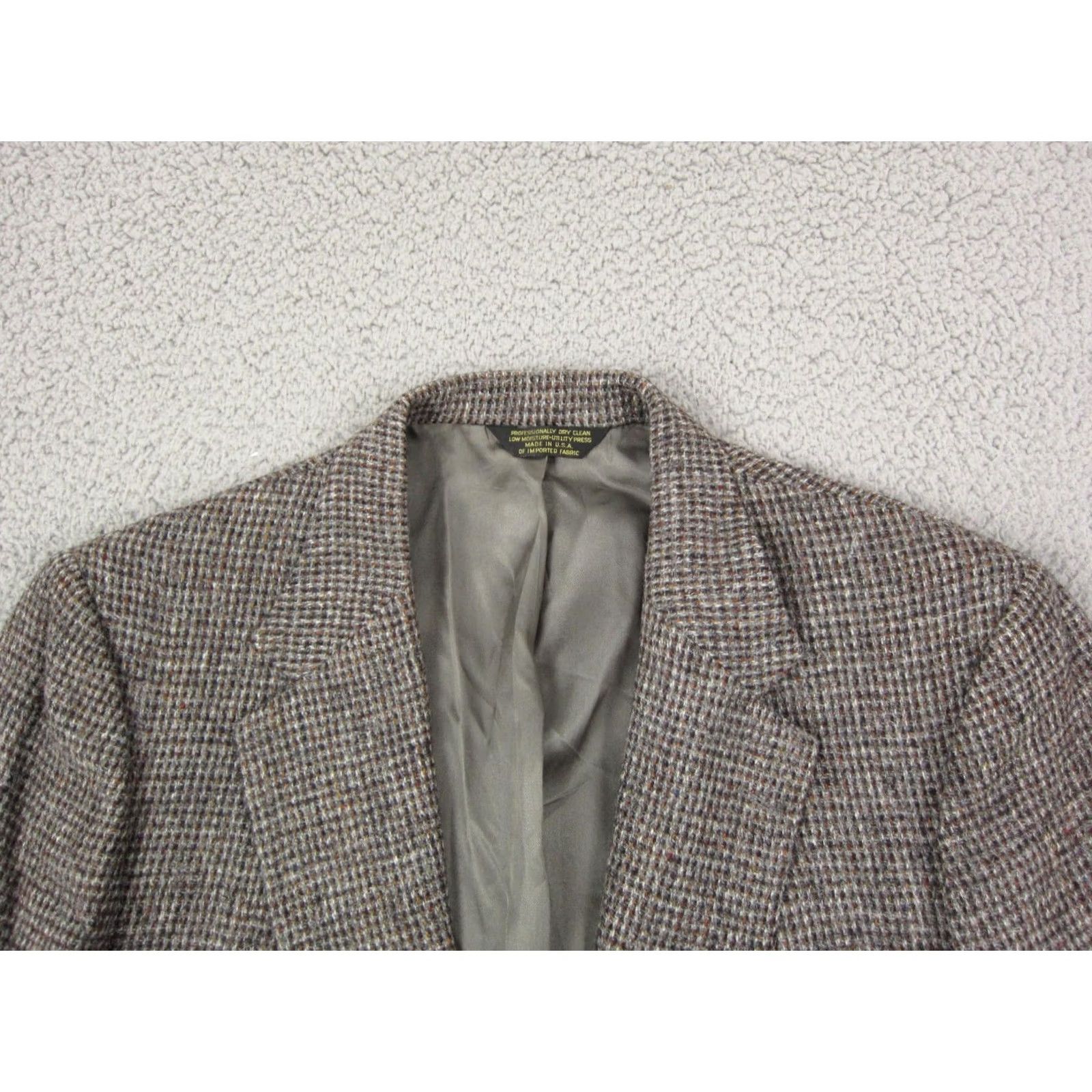 Harris Tweed VINTAGE Harris Tweed Jacket Mens L 44 Gray Scottish Wool Blazer USA Herringbone Size 42R - 2 Thumbnail