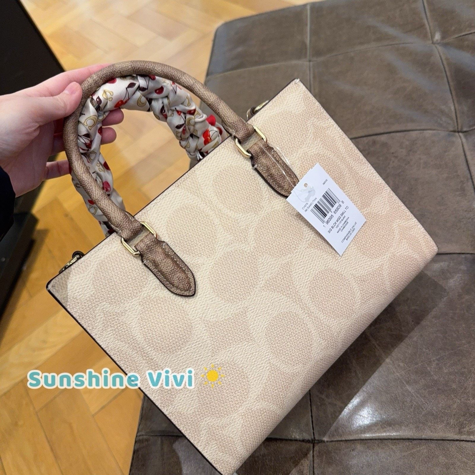 Coach NWT Bundle Coach cherry Scarf cdg77 CY676 Small Maggie Tote Size ONE SIZE - 5 Thumbnail