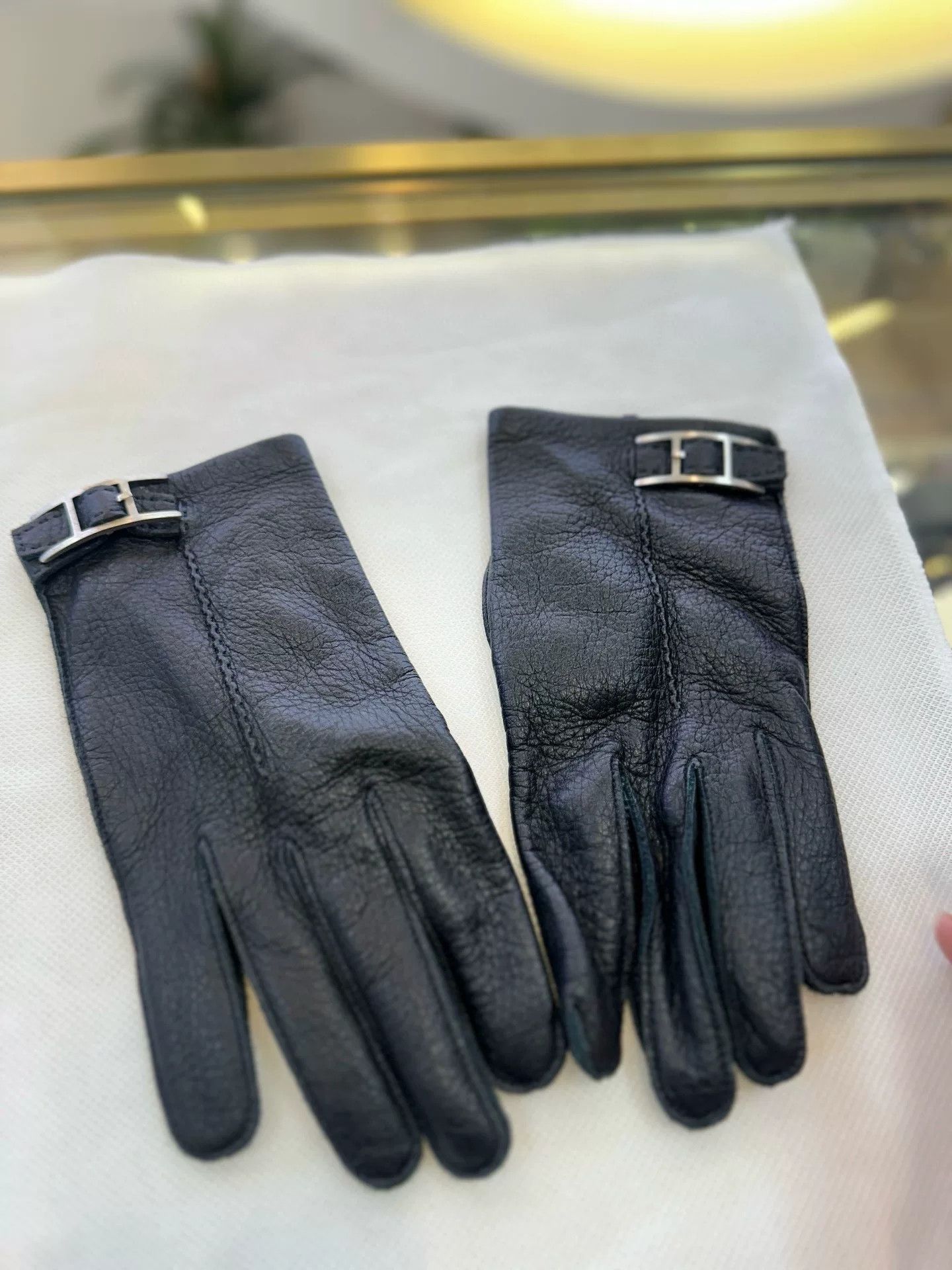 Hermes Hermes Sheepskin Gloves Size 8 Size ONE SIZE - 1 Thumbnail