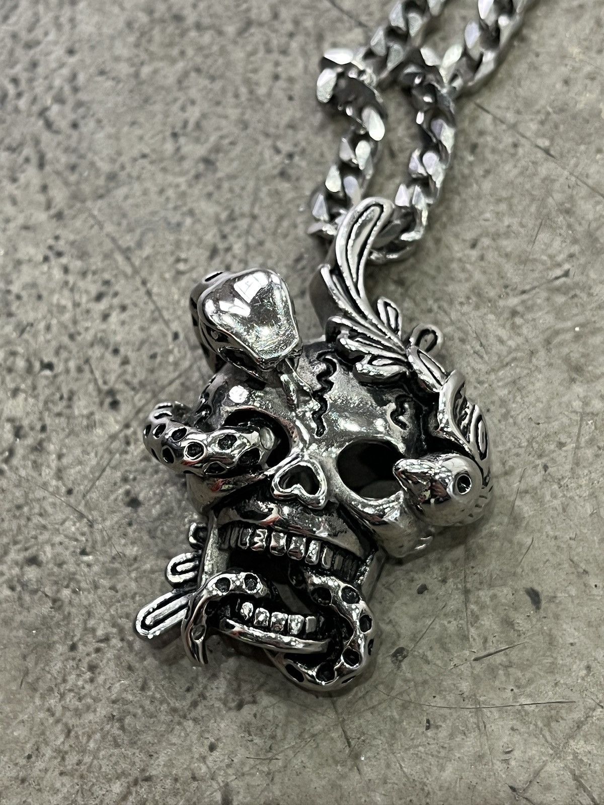 Other Vintage Silver Gothic Skull Chain (unisex) Size ONE SIZE - 3 Thumbnail