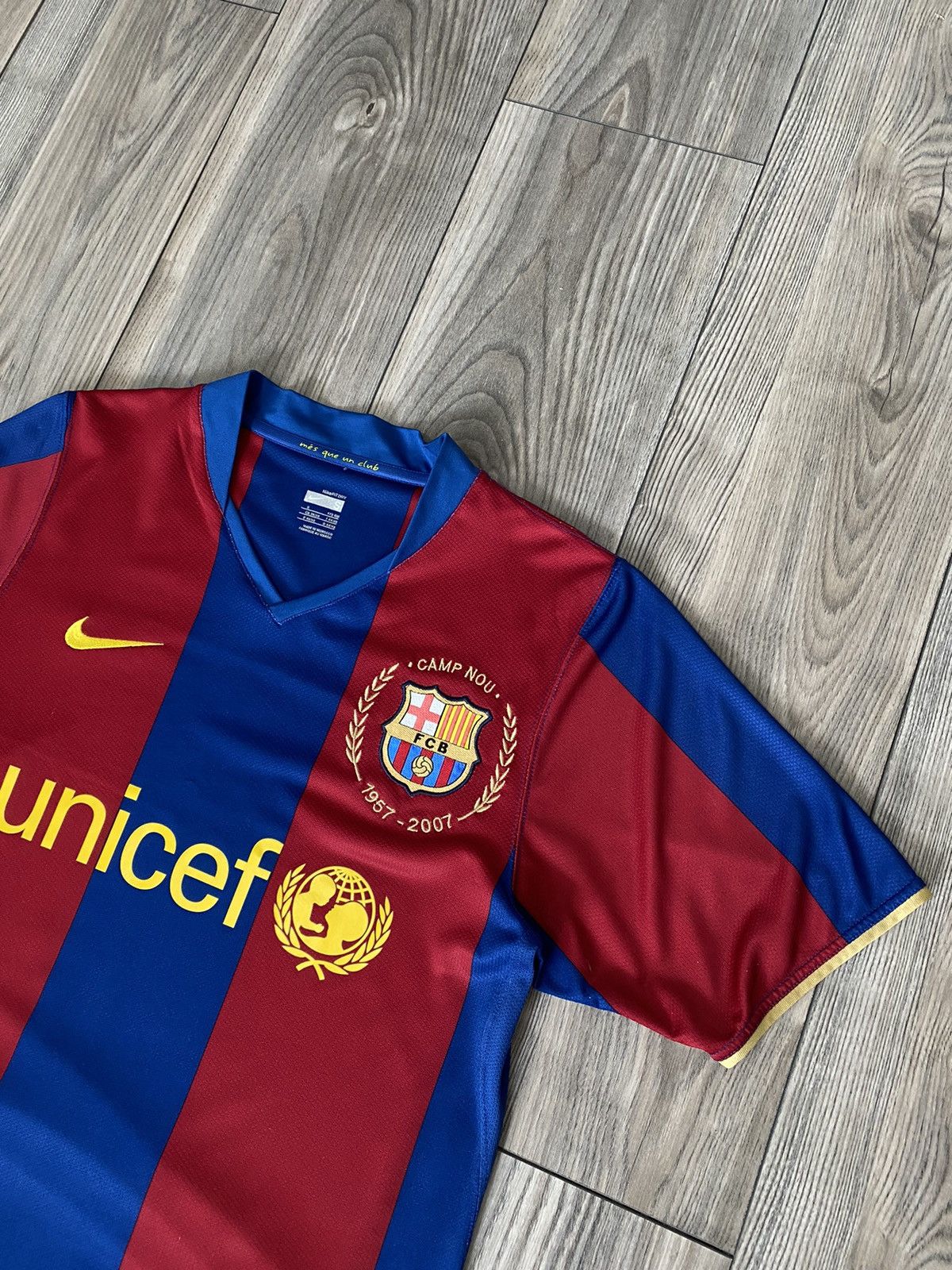 Vintage Nike F.C. Barcelona Soccer Home Jersey 2007-2008