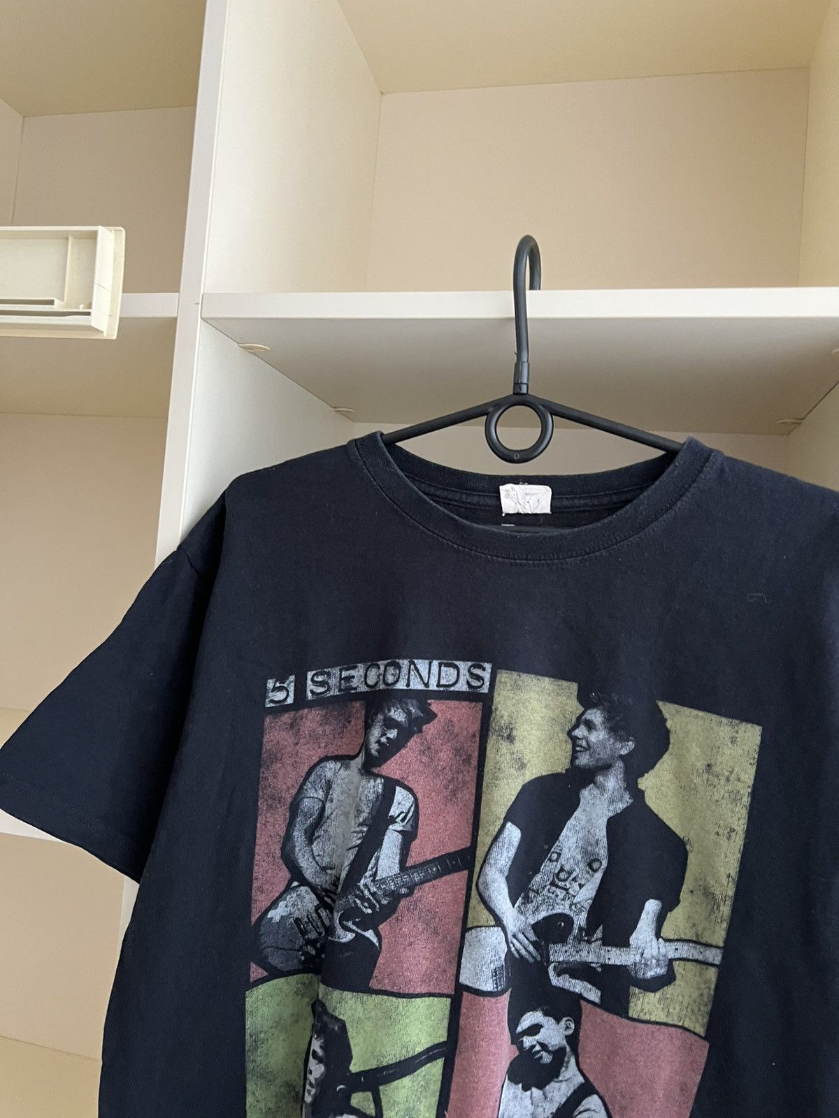 Band Tees Vintage 5 Seconds of Summer Band Tee Rock T-Shirt Size L Size US L / EU 52-54 / 3 - 10 Thumbnail