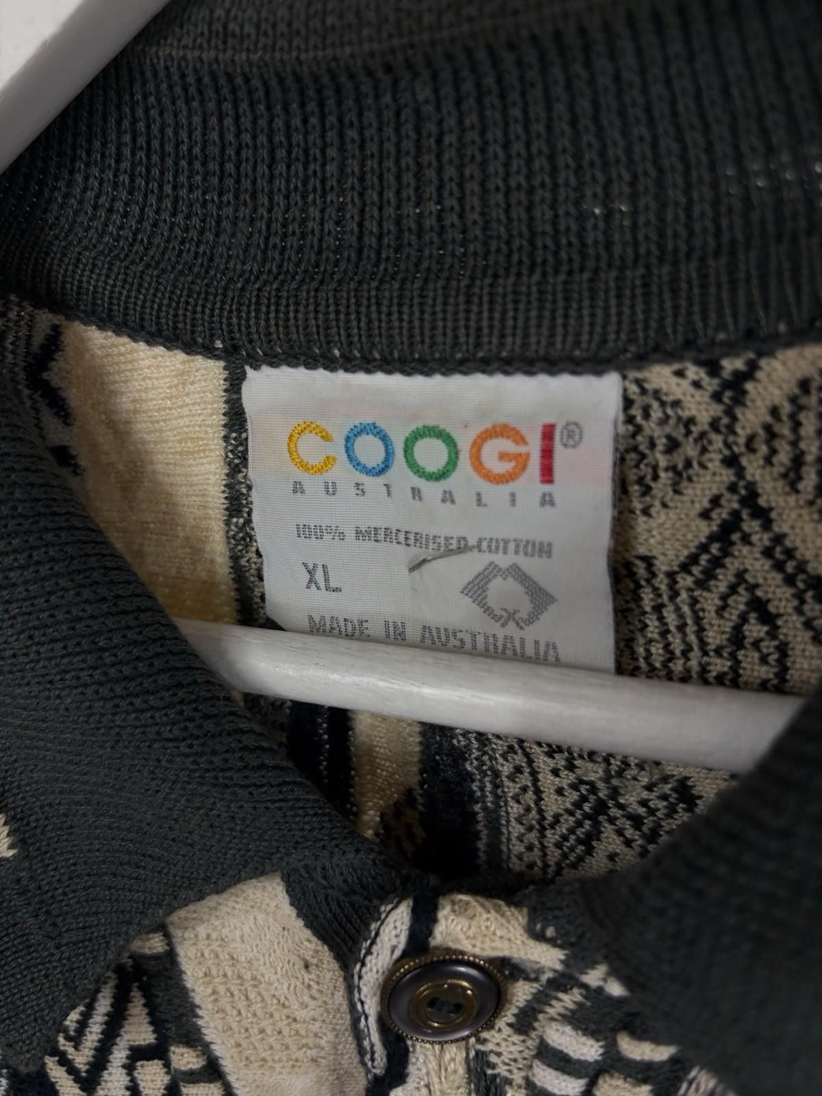 Coogi Vintage Coogi Australia 3D Crazy Pullover Knit Jumper Size US XL / EU 56 / 4 - 6 Thumbnail
