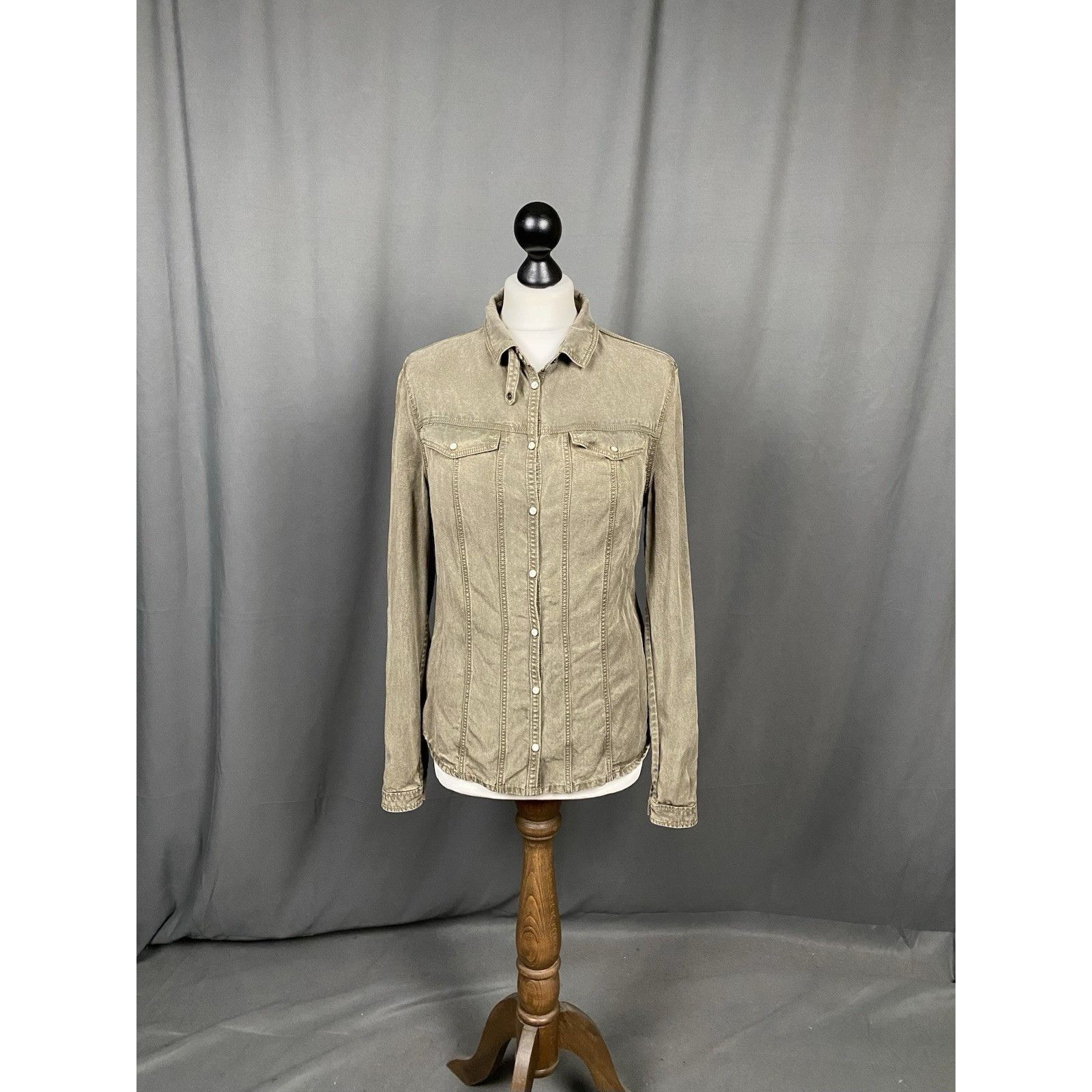 Burberry Burberry Distressed Women's Khaki Green Gray Longsleeve Snap Size L / US 10 / IT 46 - 3 Thumbnail