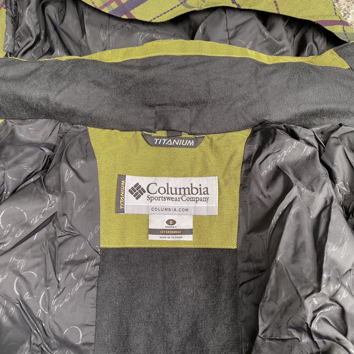 Columbia ski/snowboard jacket