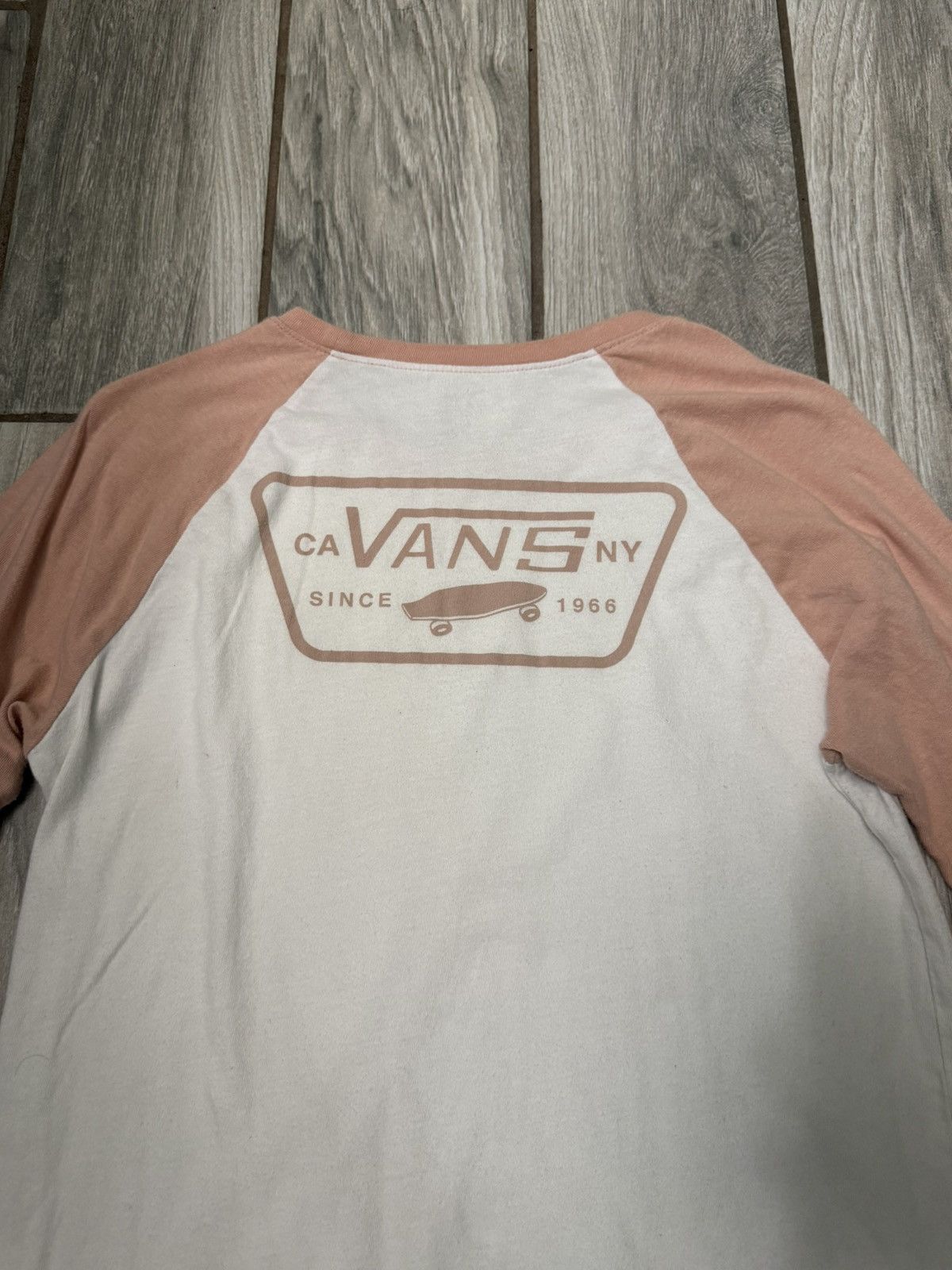 Vans Vans Off The Wall Women’s White/Pink Long Sleeve Shirt Size S / US 4 / IT 40 - 8 Thumbnail