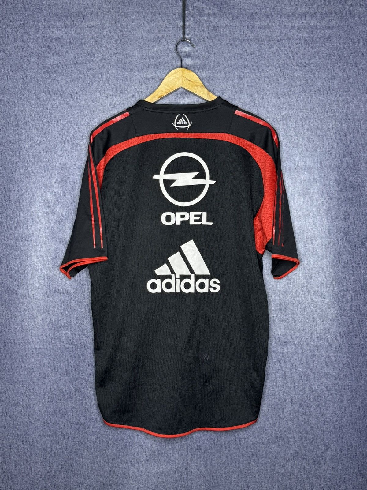 Adidas Vintage Adidas AC Milan Opel Jersey 2004/2005 Training Shirt Size US L / EU 52-54 / 3 - 3 Thumbnail