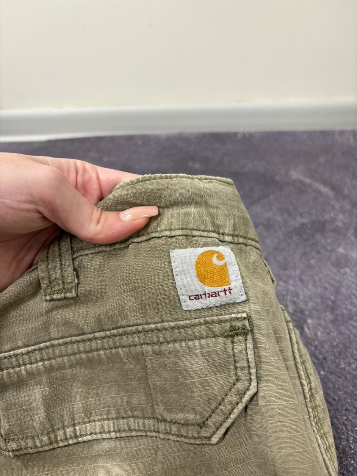 Carhartt Vintage Carhartt Y2K Khaki Hype Work Baggy Cargo Pants Size US 38 / EU 54 - 9 Thumbnail