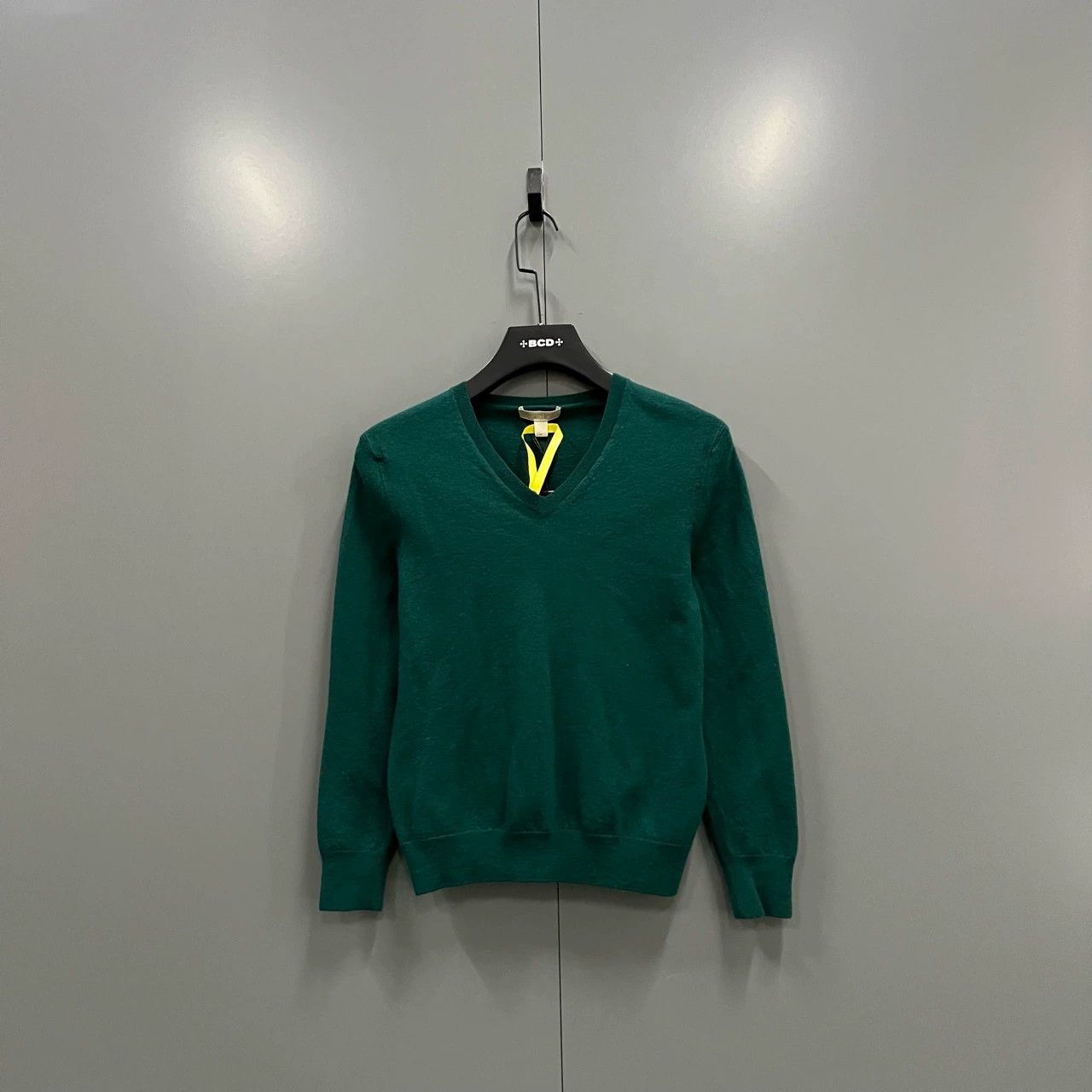 Burberry Burberry Dark Green V-Neck Sweater - dmc Size US M / EU 48-50 / 2 - 1 Thumbnail