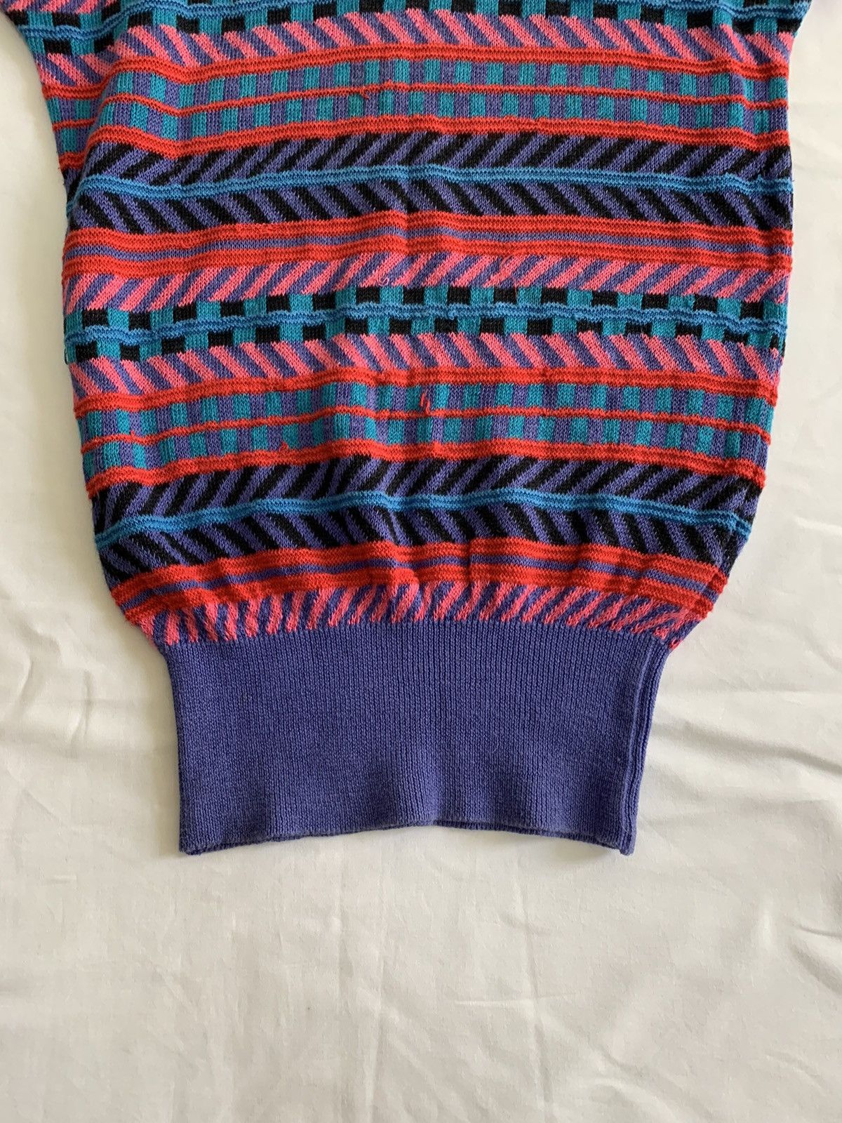 Vintage YvesSaintLaurent Shortsleeve Top Knitwear Size XS / US 0-2 / IT 36-38 - 4 Thumbnail
