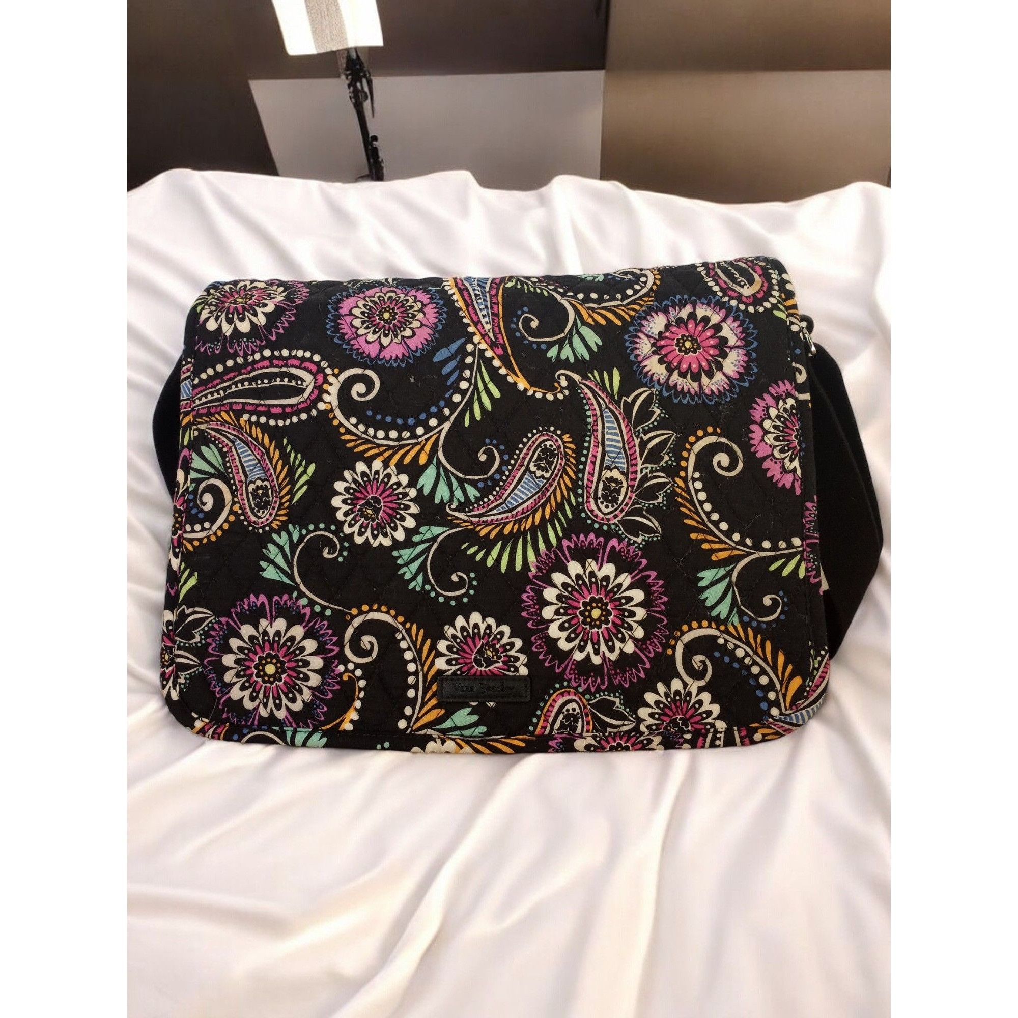 Vera Bradley Vera Bradley Black Paisley Foldover Laptop Book Bag. Size ONE SIZE - 1 Thumbnail