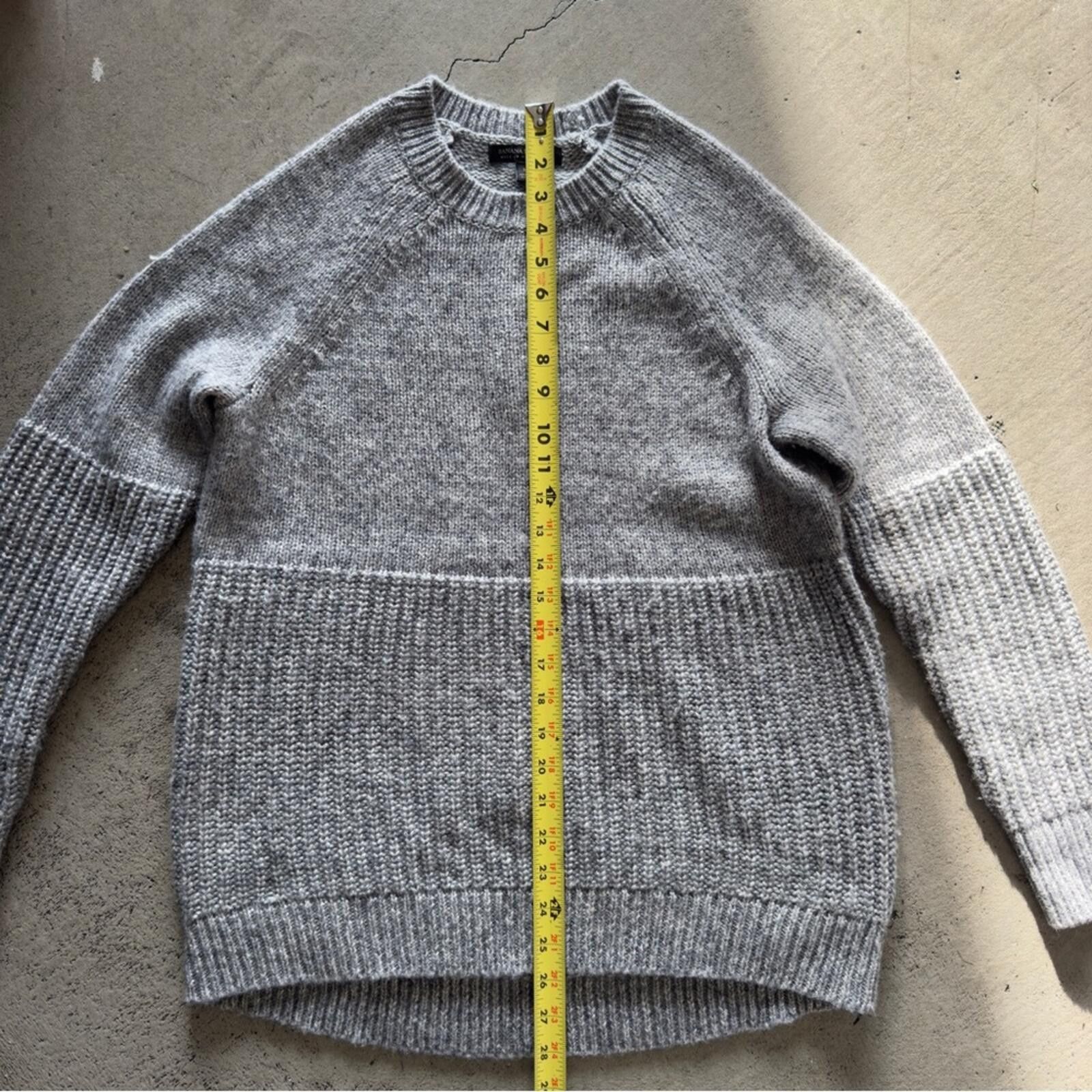 Banana Republic Banana Republic / Italian Wool Blend Knit Sweater / Gray Size M / US 6-8 / IT 42-44 - 4 Thumbnail