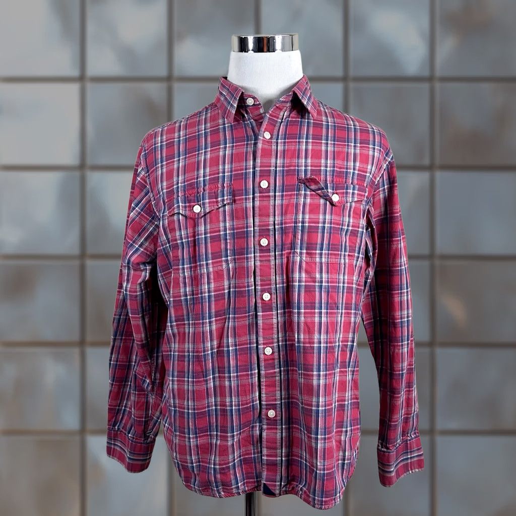 UNTUCKit UNTUCKit XL Casual Flannel Shirt Red Plaid 100% Cotton Button Front Shirt Men XL Red Plaid Button-Front Regular Fit Size US XL / EU 56 / 4 - 1 Thumbnail