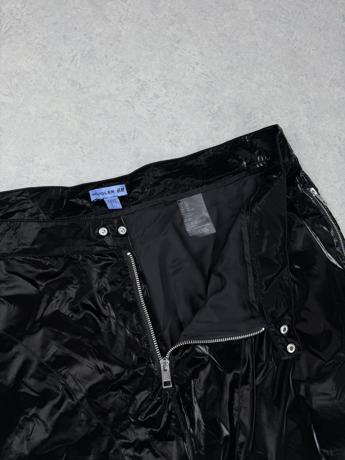 H&M × Mugler Mugler x H&M Black Coated Biker Pants Zip Detail Size 46R Size US 38 / EU 54 - 8 Thumbnail