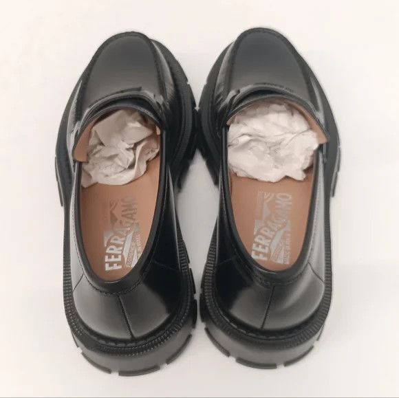 Salvatore Ferragamo Ferragamo Women's Embossed Logo Leather Loafers - Size 6 Size US 6 / IT 36 - 9 Thumbnail