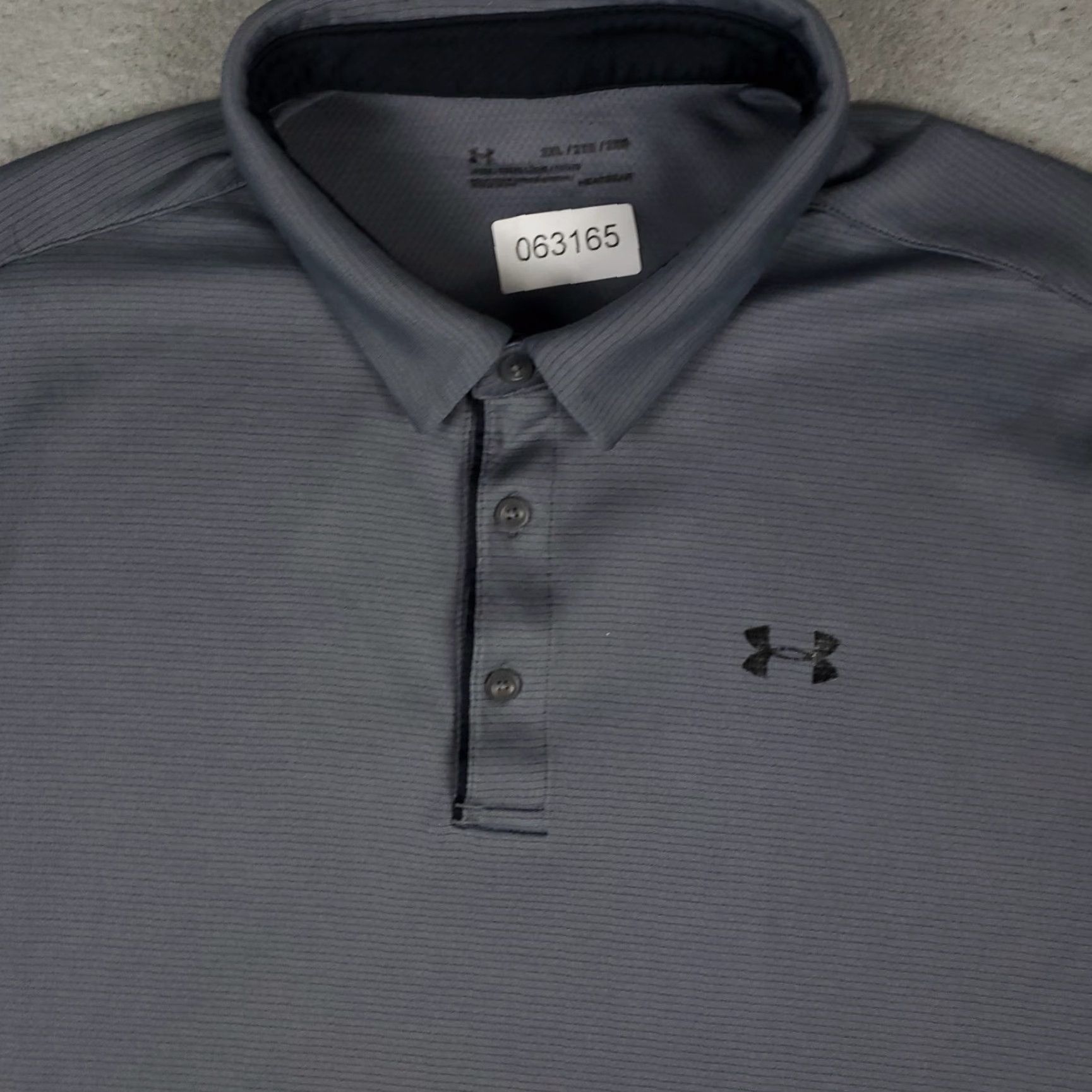 Under Armour Under Armour Polo Shirt Mens 2XL Gray Solid Short Sleeve Polo Shirt Woven Button Logo Casual Golf Activewear Size US XXL / EU 58 / 5 - 2 Thumbnail