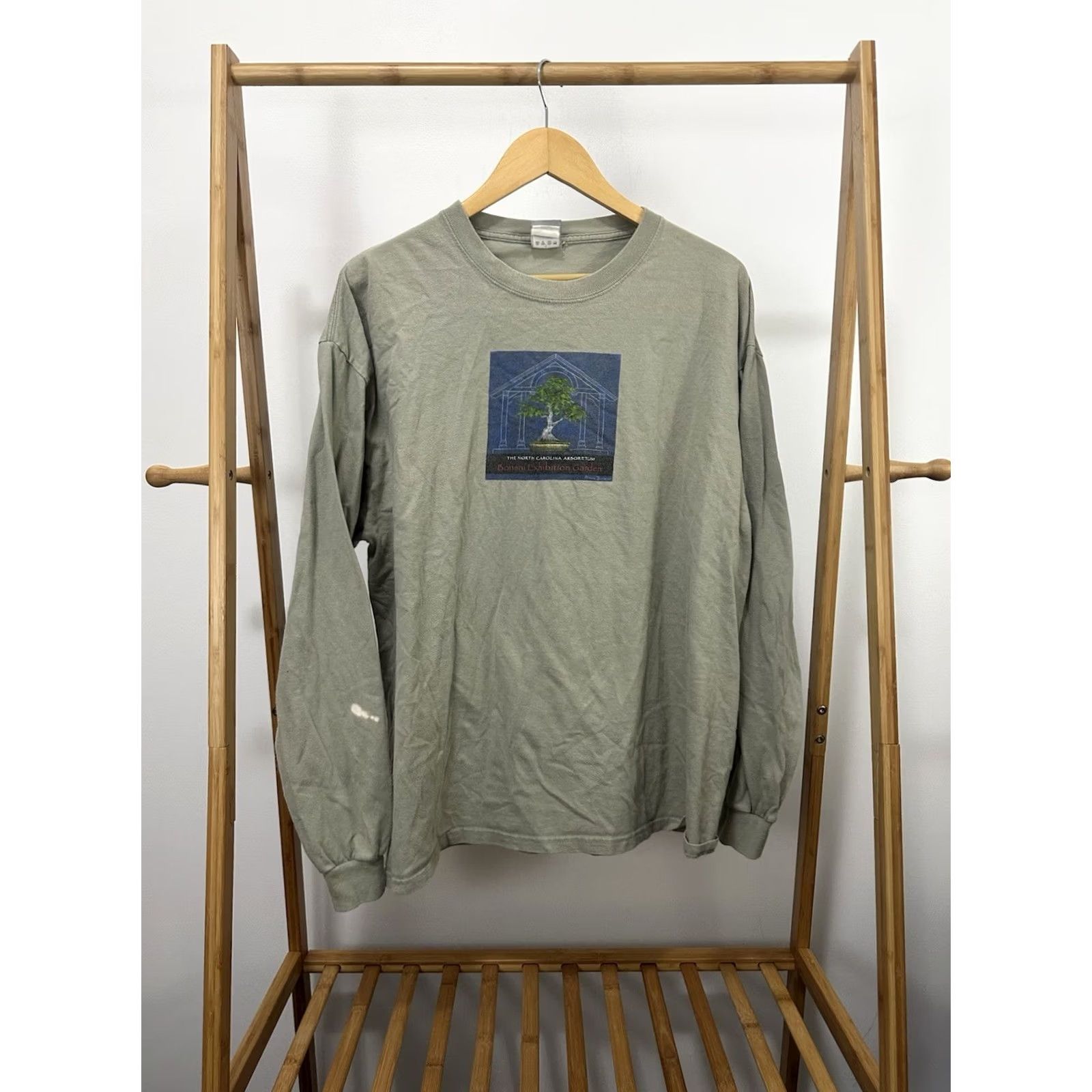 Hanes VTG Bonsai Exhibition Garden North Carolina Arboretum Faded Worn LS T-Shirt XL Hanes Sage Green Men Shirt Grunge Outdoor 90s Theme Mens Size US XL / EU 56 / 4 - 2 Thumbnail
