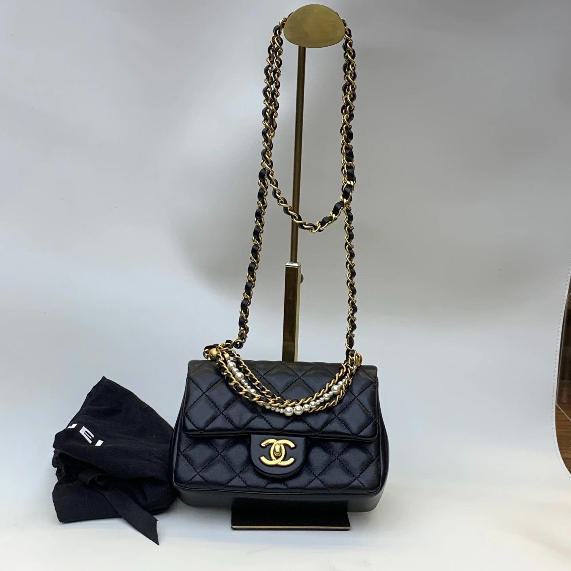 Chanel Pre-loved Bag Very good condition Size ONE SIZE - 1 Thumbnail