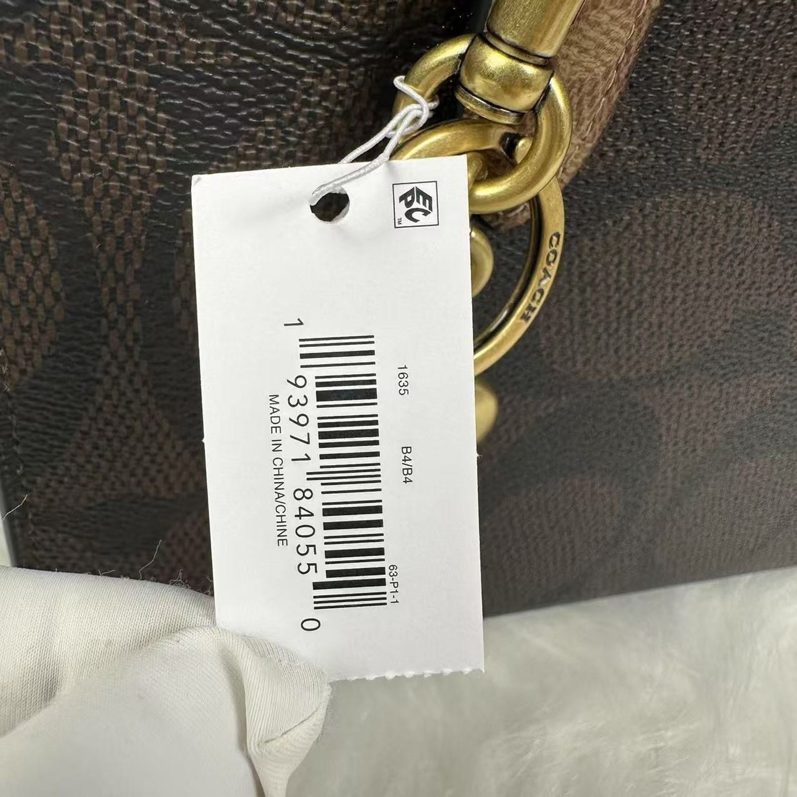 Coach Coach Signature C Bag Charm Key Chain Key ring In Brass/Gold Size ONE SIZE - 6 Thumbnail