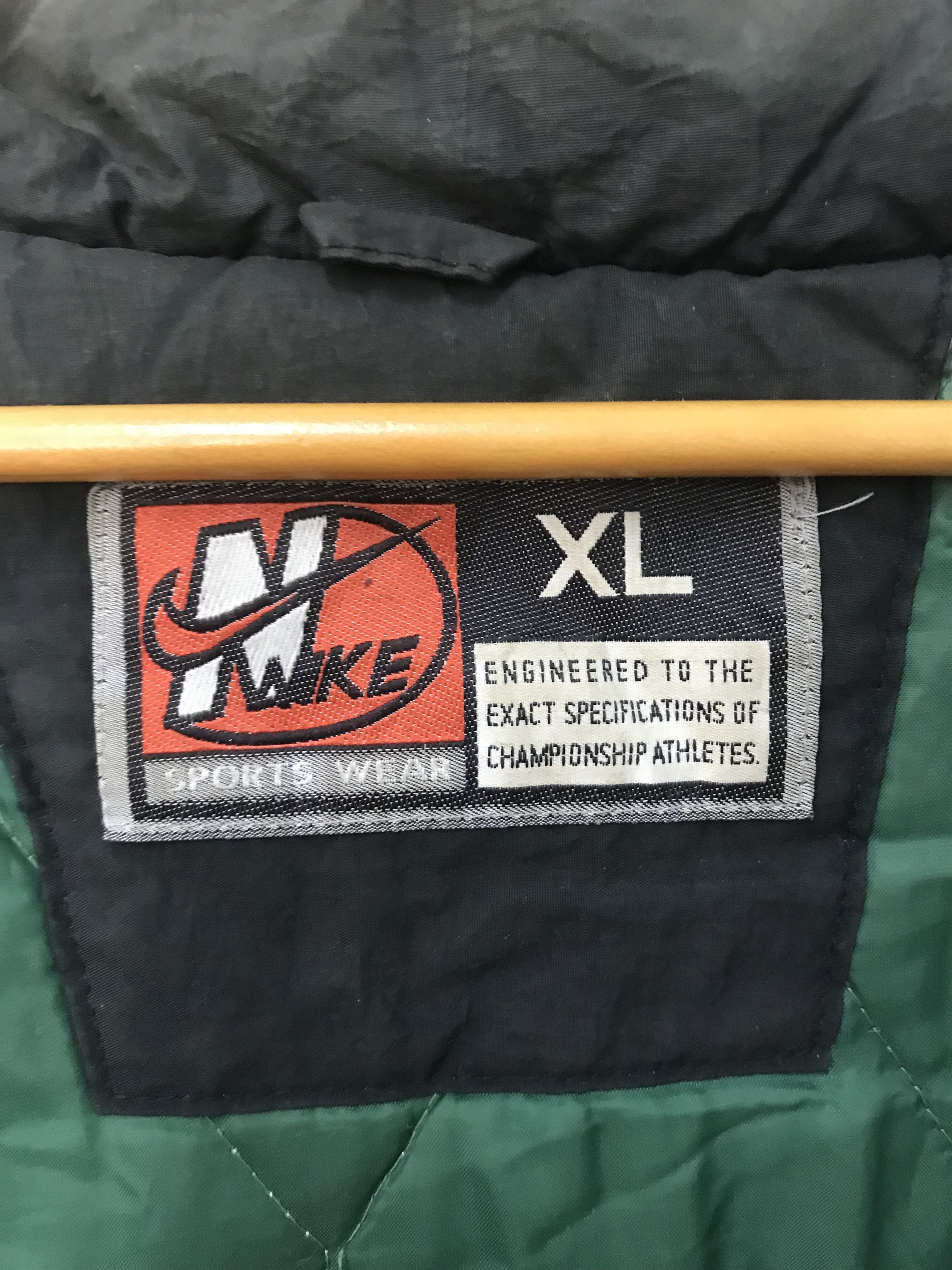 Nike Vintage Nike Logo Jacket Size US L / EU 52-54 / 3 - 4 Thumbnail