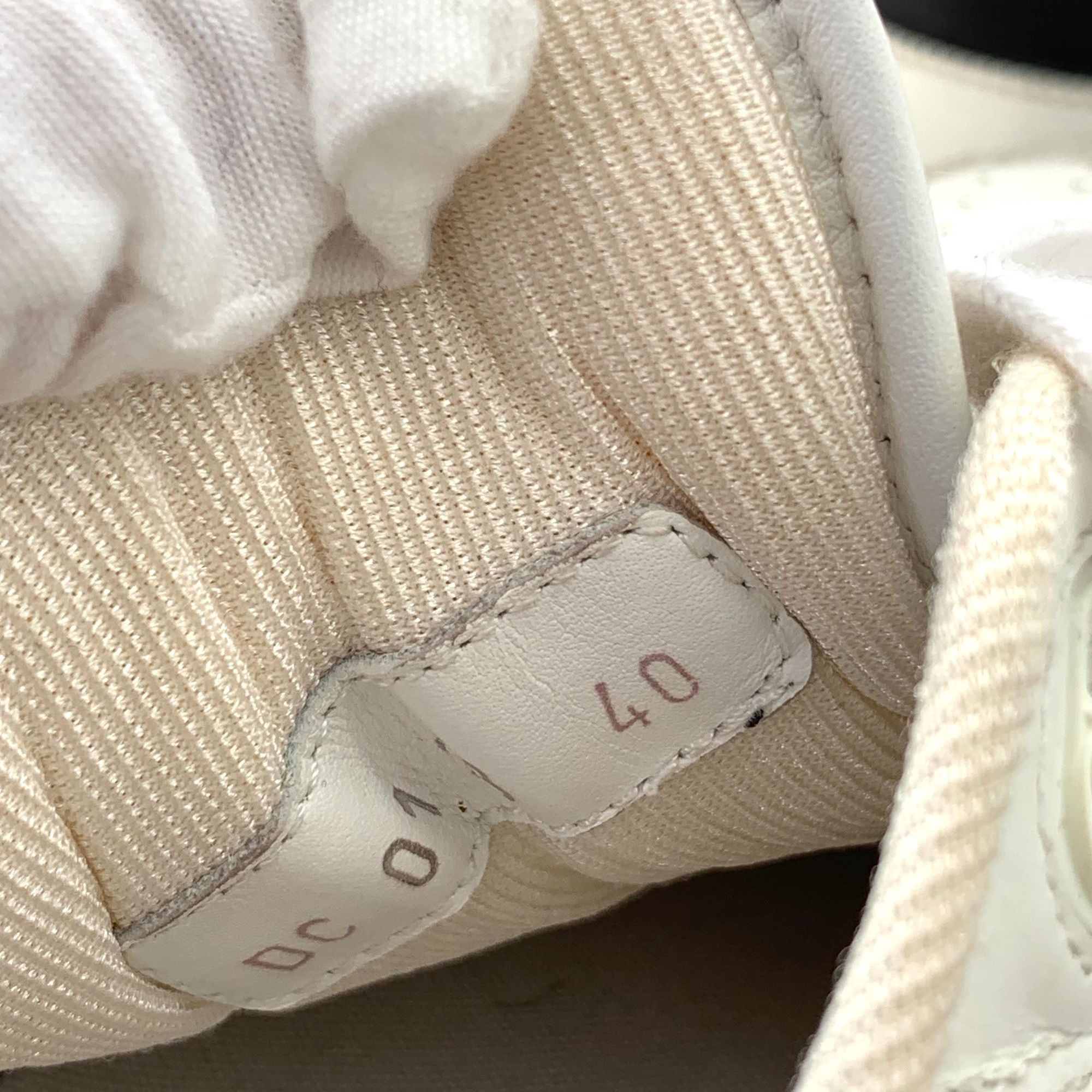 Dior Mens White & Black Lace-Up Sneakers With Bee Print Size
