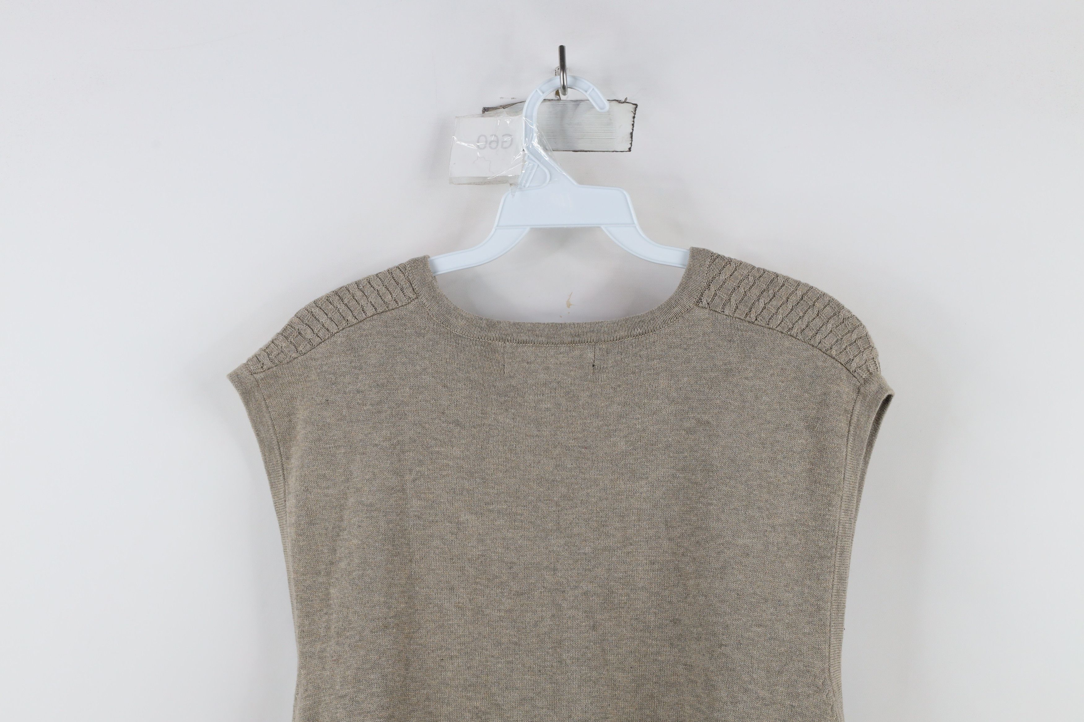 Vintage Vintage 90s Streetwear Cable Knit V-Neck Sweater Vest Beige Size US XL / EU 56 / 4 - 6 Thumbnail