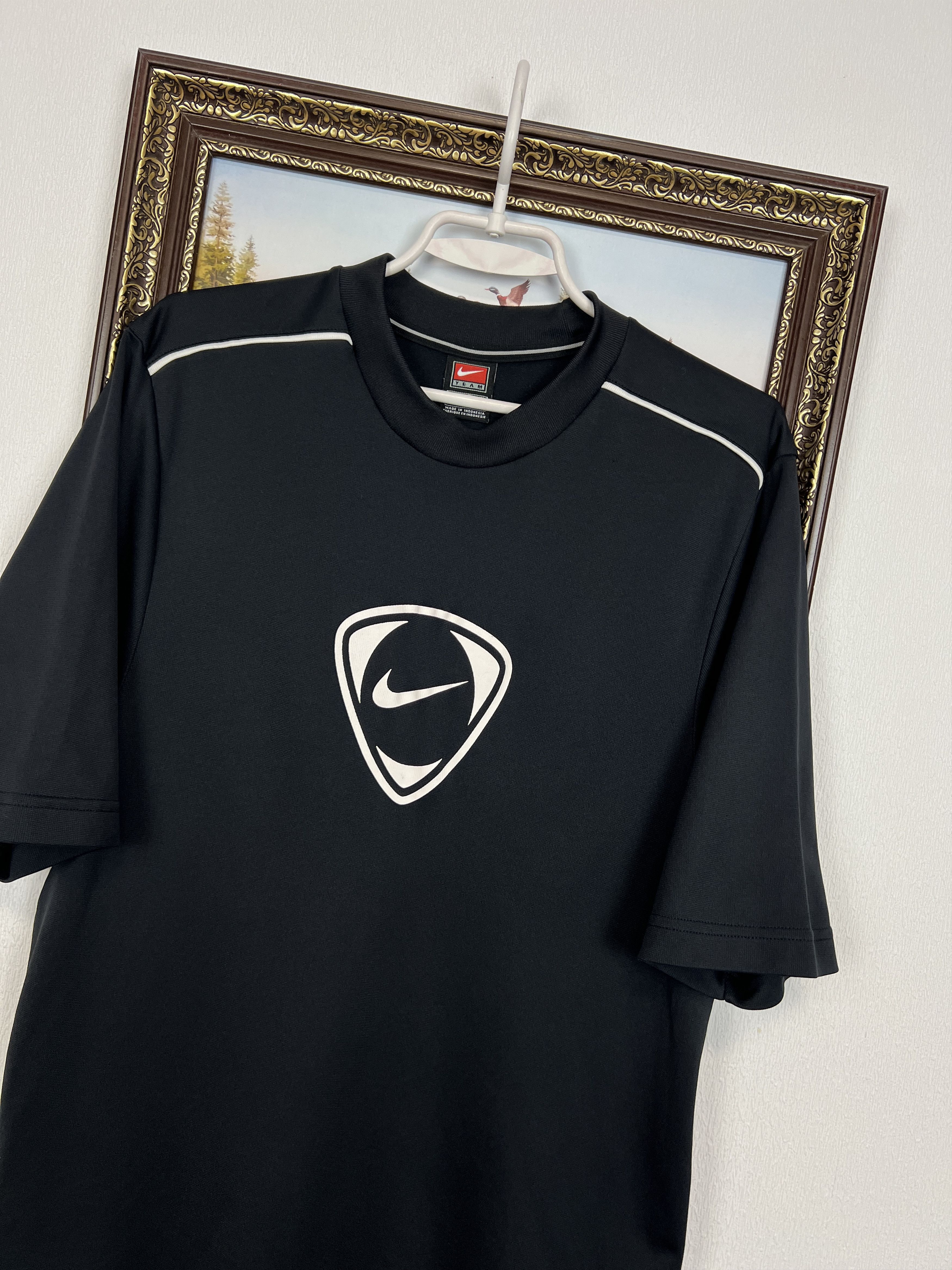 Nike Vintage Nike Football Template Big Logo Shirt Black Size US L / EU 52-54 / 3 - 3 Thumbnail