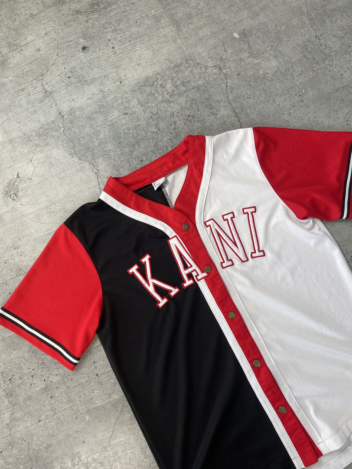 Karl Kani Mens Vintage Karl Kani Rap Tee T Shirt Big Logo Size M Size US M / EU 48-50 / 2 - 3 Thumbnail
