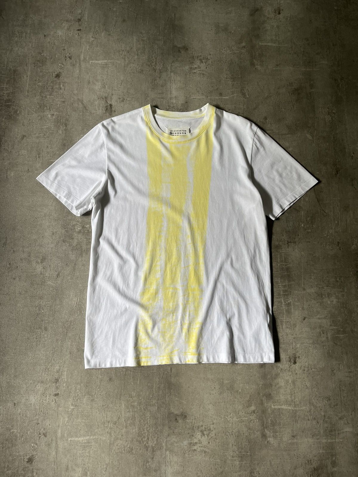 Maison Margiela Maison Margiela A/W 20 white T-shirt yellow stripe Size US M / EU 48-50 / 2 - 1 Thumbnail