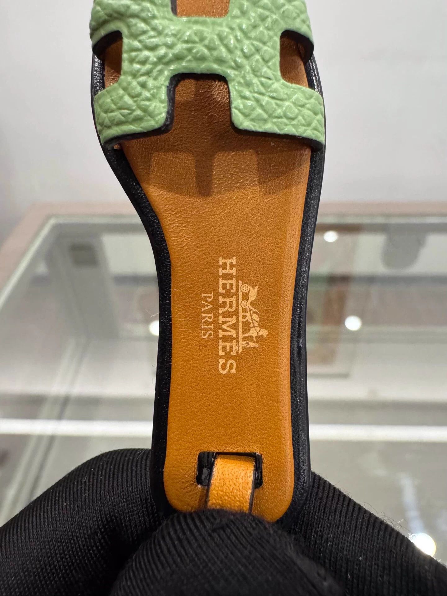 Hermes Hermes Oran Nano 3 Avocado Green Slipper Charm Size ONE SIZE - 6 Thumbnail