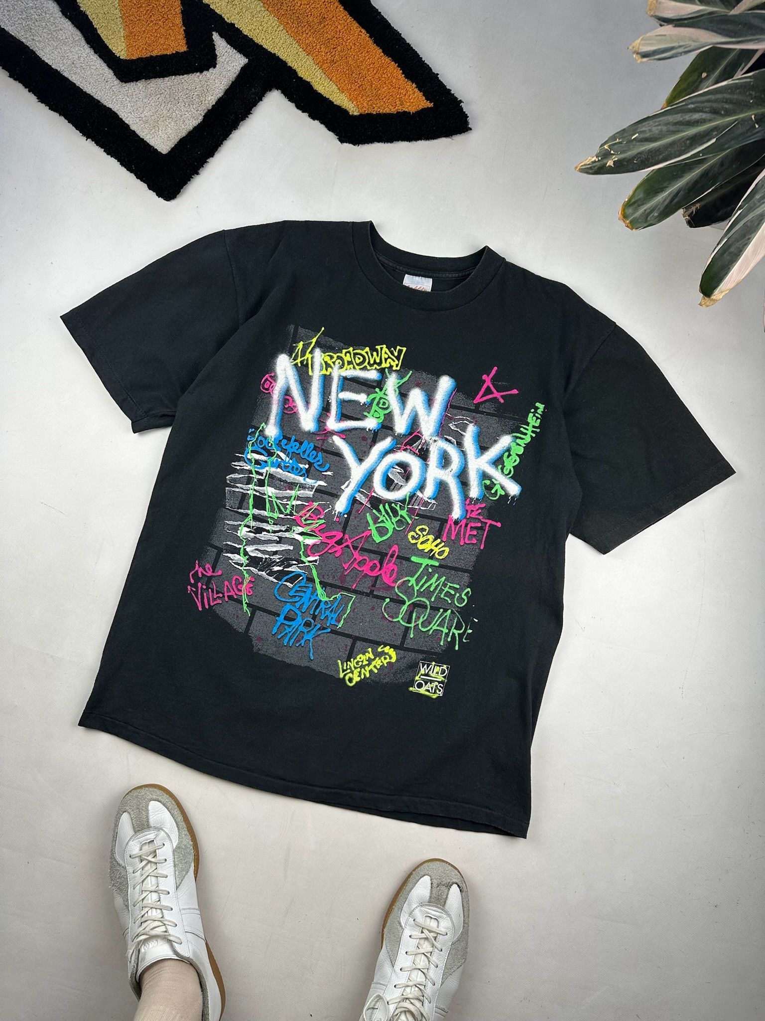 Other Vintage New York Graffiti Style tShirt rap tee Size US XL / EU 56 / 4 - 1 Thumbnail