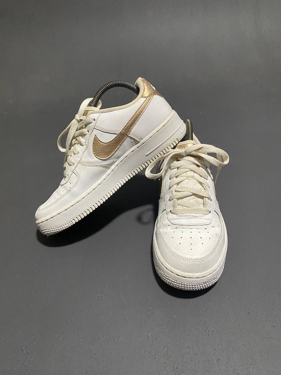 Nike Nike Air Force 1 Size US 5.5 / EU 38 - 3 Thumbnail