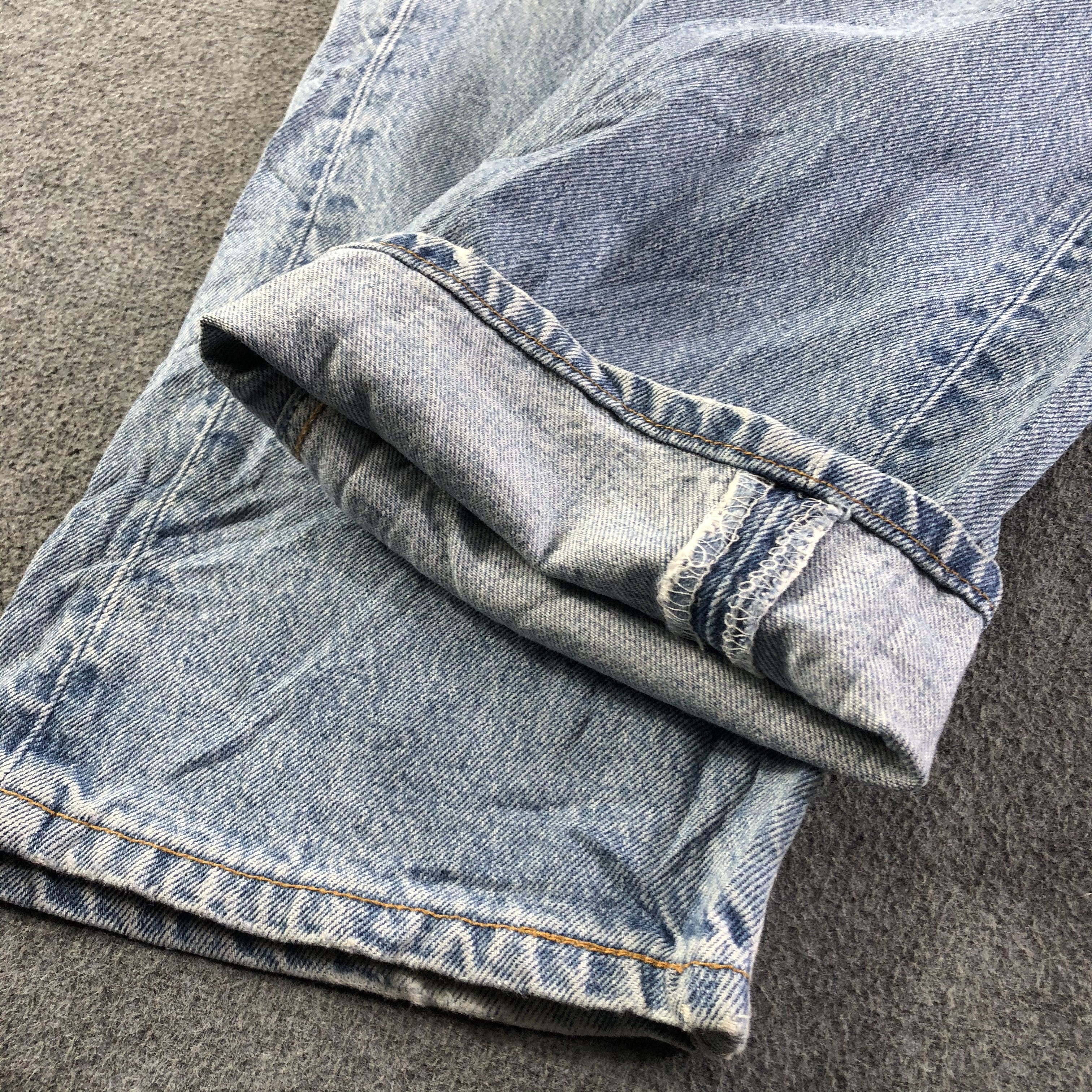 Levi's Vintage Blue Wash Levis 501 Jeans-J3985 Size US 35 - 6 Thumbnail