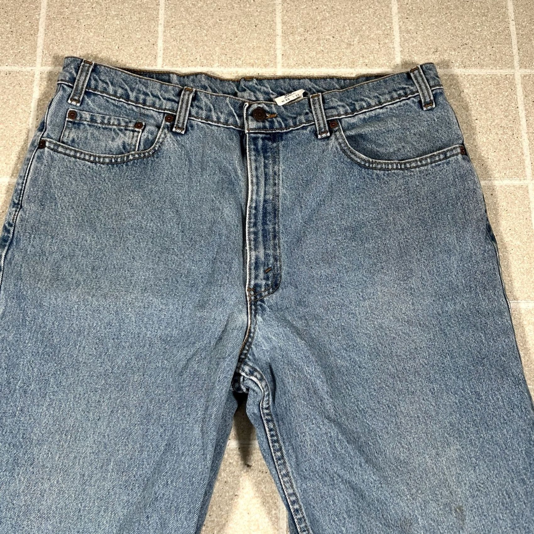 Levi's VINTAGE Levi's 550 Jeans Mens 36x31 Light Blue Denim Wide-Leg Baggy Grunge Sketchy Size US 36 / EU 52 - 5 Thumbnail