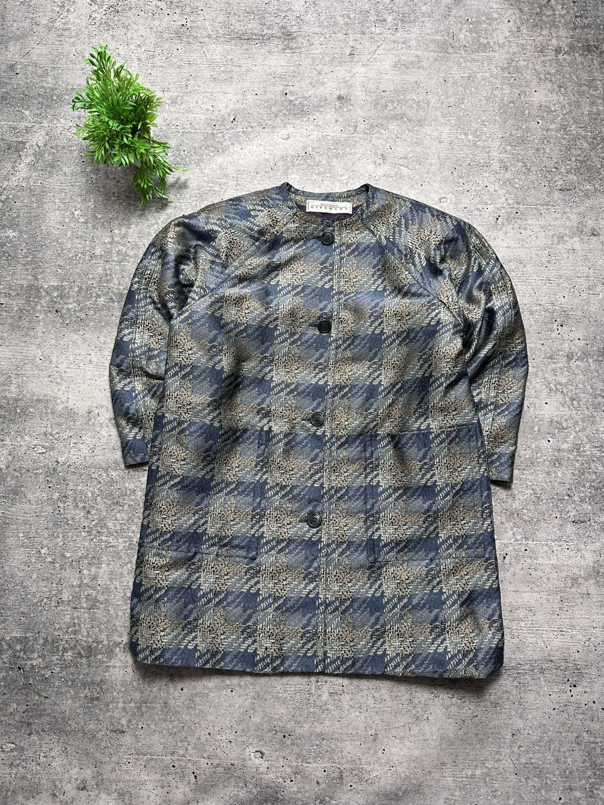 Givenchy Vintage 90s Givenchy Boutiques Quilt France Archive Coat Size M / US 6-8 / IT 42-44 - 2 Thumbnail