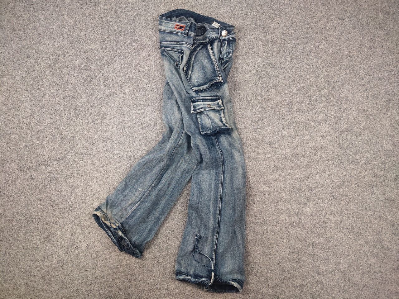 Le Grande Bleu (L.G.B.) GR Vintage Faded Y2K lGB Y2K Opium Style Cargo Flared Jeans Size 30" / US 8 / IT 44 - 2 Thumbnail
