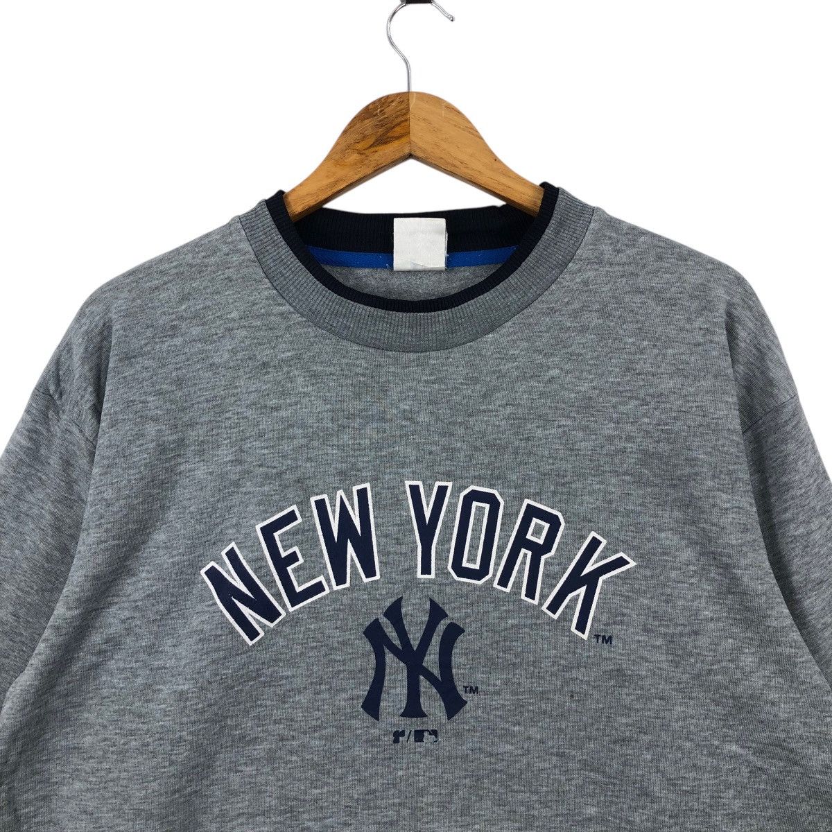 MLB Vintage MLB New York Yankees Long Sleeve Big Logo Size L Size US L / EU 52-54 / 3 - 2 Thumbnail
