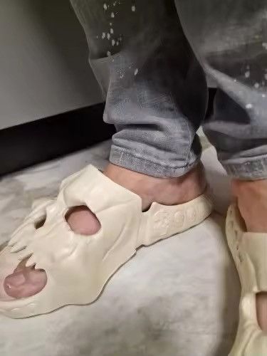 Designer Skull Monster Slippers Size US 9.5 / EU 42-43 - 4 Thumbnail