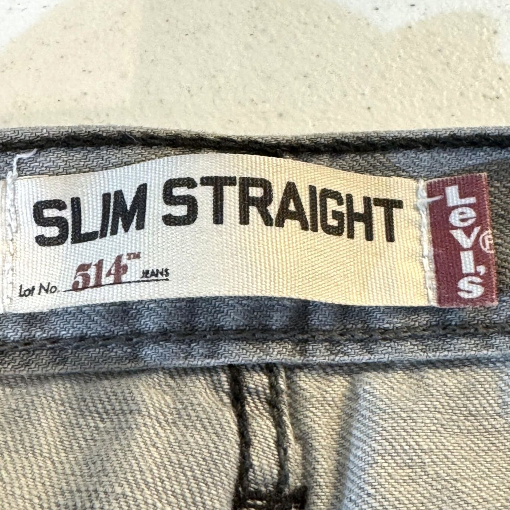 Levi's VINTAGE Levi's 514 Jeans Mens 33x32 Gray Denim Slim Straight 100 Cotton Zip Fly Size US 33 - 5 Thumbnail