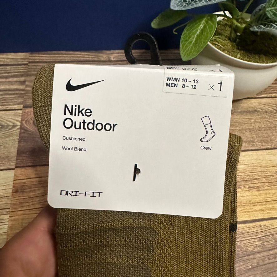 Nike Nike Men's Outdoor Cushion Wool Blend Crew Socks NWT Size La Size ONE SIZE - 2 Thumbnail