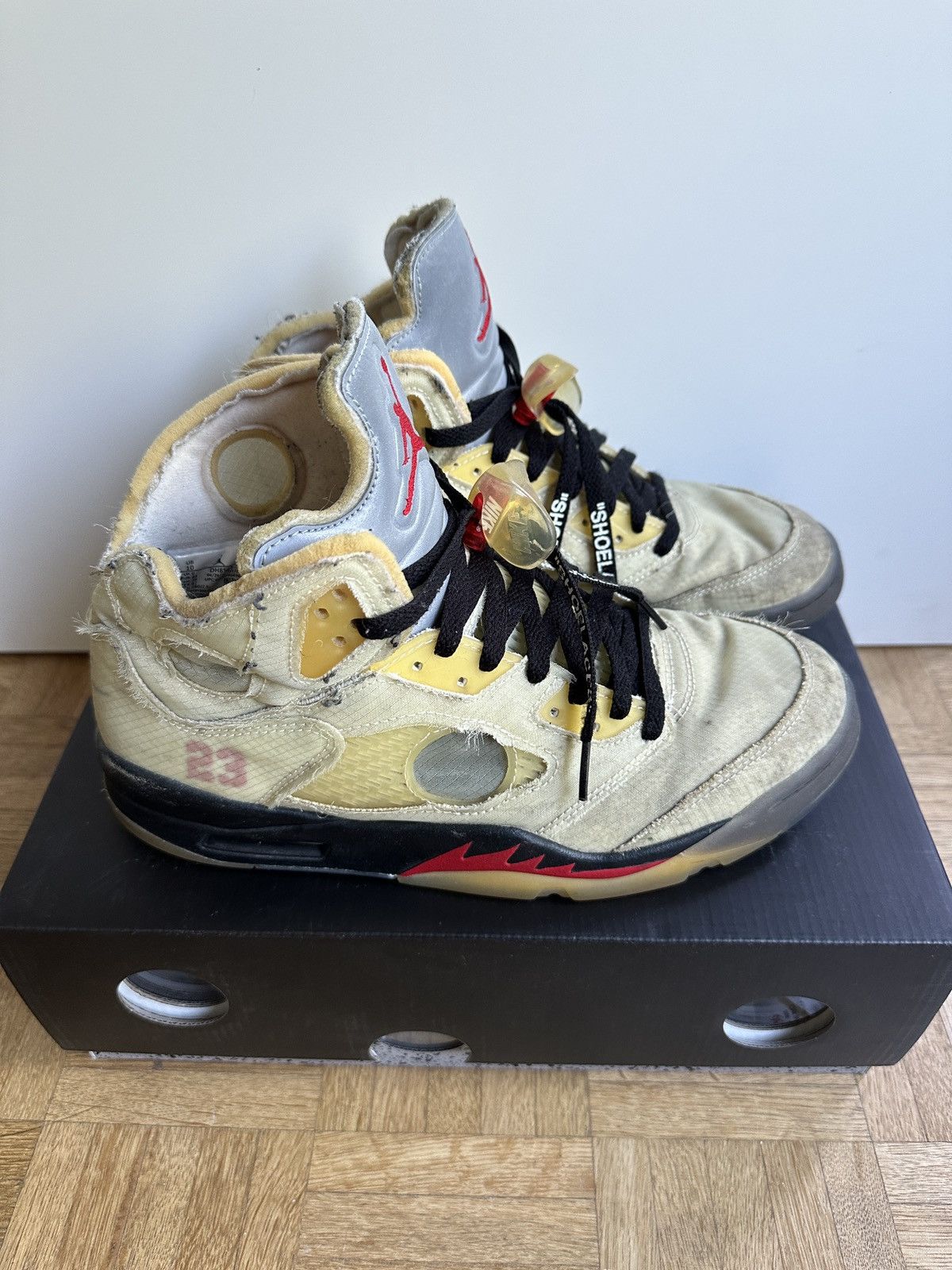 Nike × Off-White Off-White x Air Jordan 5 “Sail” Size US 10 / EU 43 - 2 Thumbnail